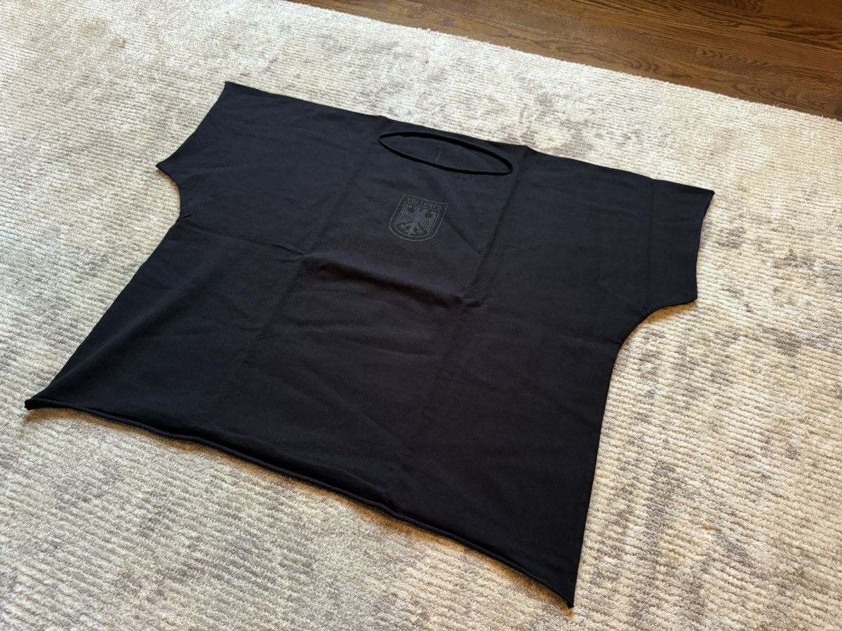 Kanye West Size 1 Yeezy Vultures Short T Black Tee Shirt Yzy Tour Small Size US S / EU 44-46 / 1 - 5 Thumbnail