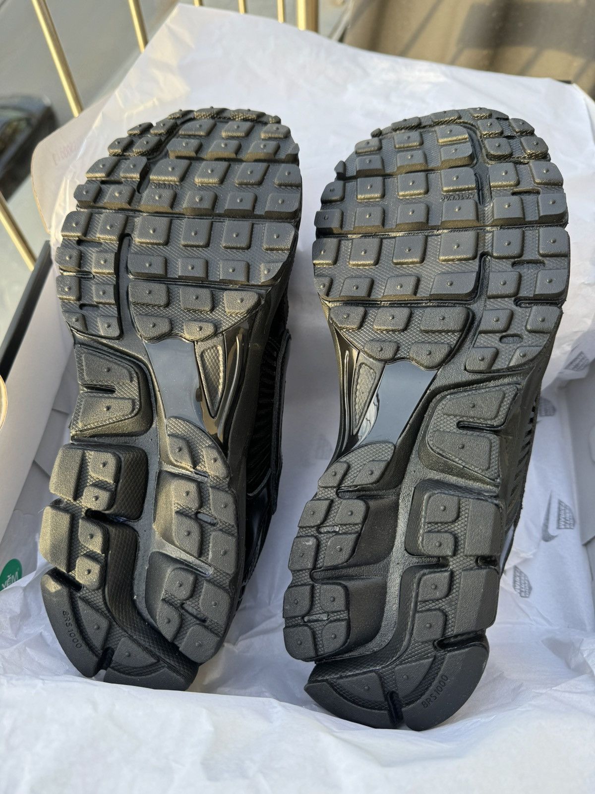 Nike Nike Zoom Vomero 5 x Dover Street Market 20th Anniversary Size US 9 / EU 42 - 11 Thumbnail