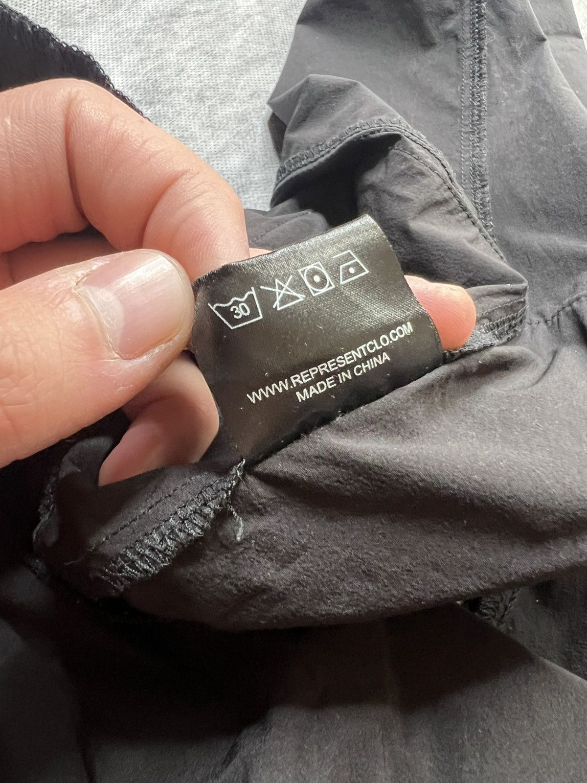 Represent Clo. Represent 247 nylon pants Size US 27 - 10 Thumbnail