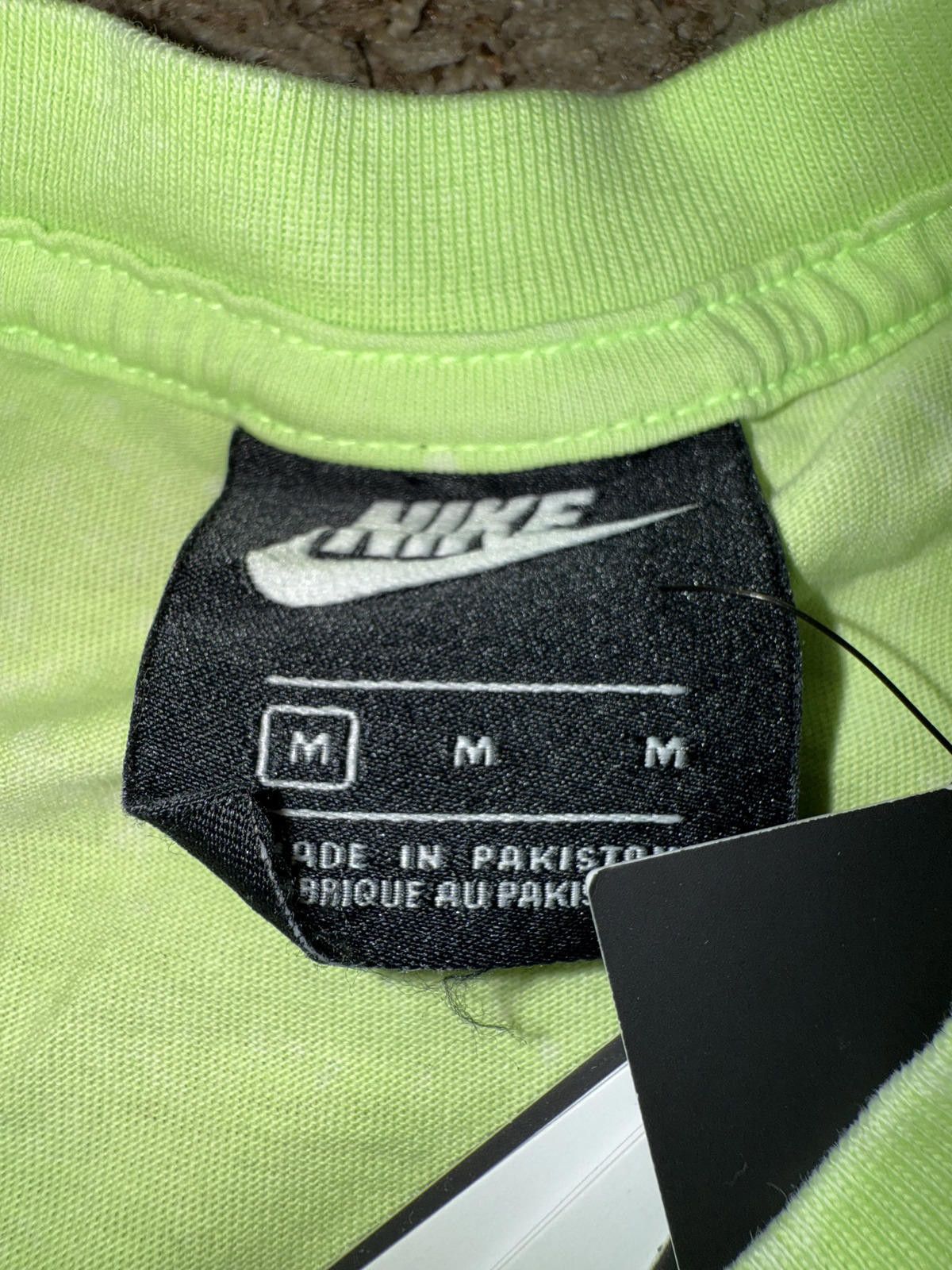 Nike Nike Women’s Neon Green Worn-In Stand Out Cropped Top Sample Size M / US 6-8 / IT 42-44 - 5 Thumbnail
