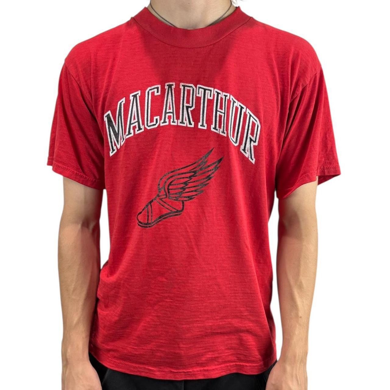 Hanes Vintage 90s Red MacArthur Track Team Winged Foot T-Shirt Size US M / EU 48-50 / 2 - 1 Thumbnail