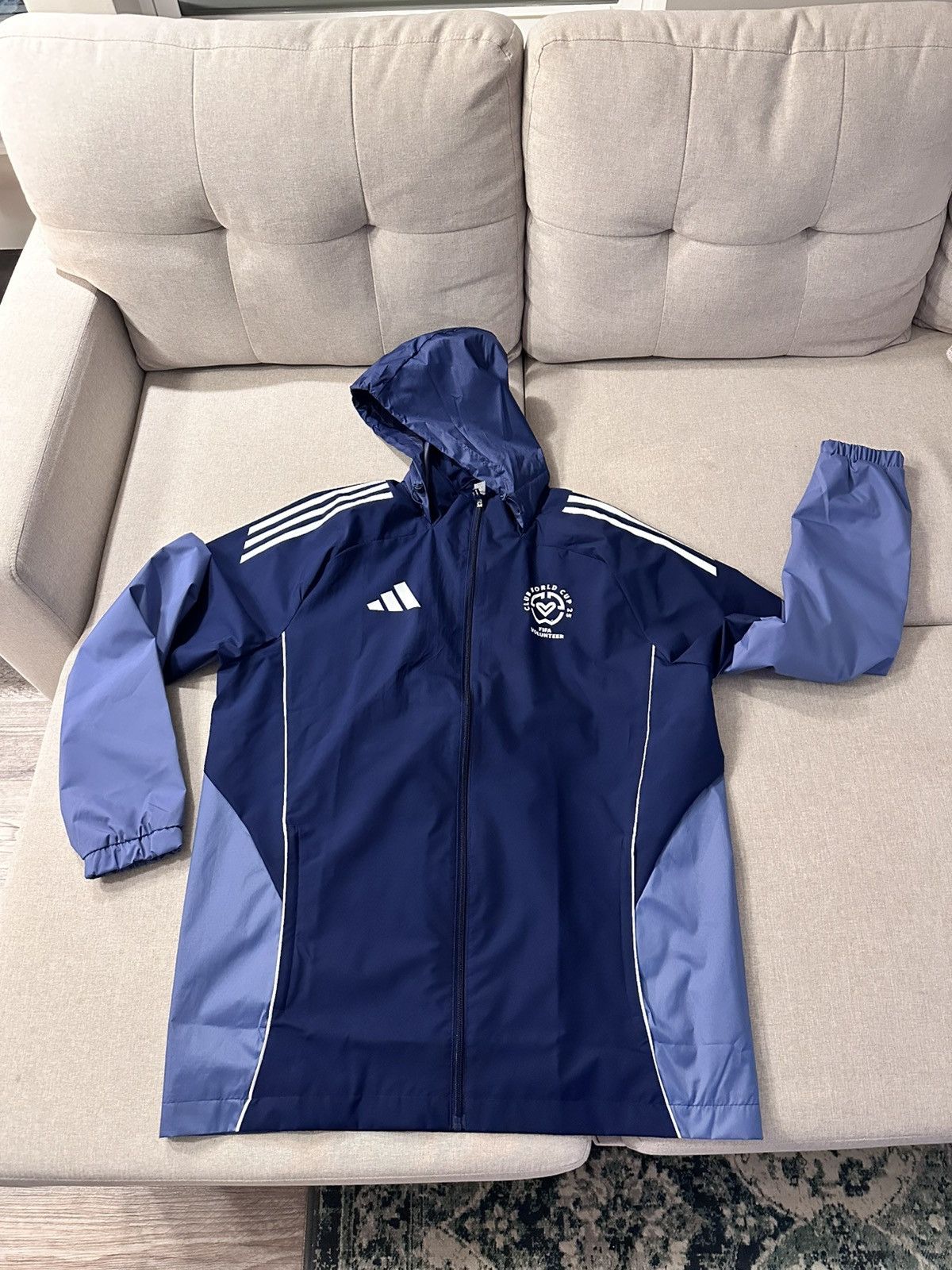 Adidas FIFA World Cup Volunteer Adidas TIRO25 Jacket Size L BNWT Size US L / EU 52-54 / 3 - 1 Thumbnail