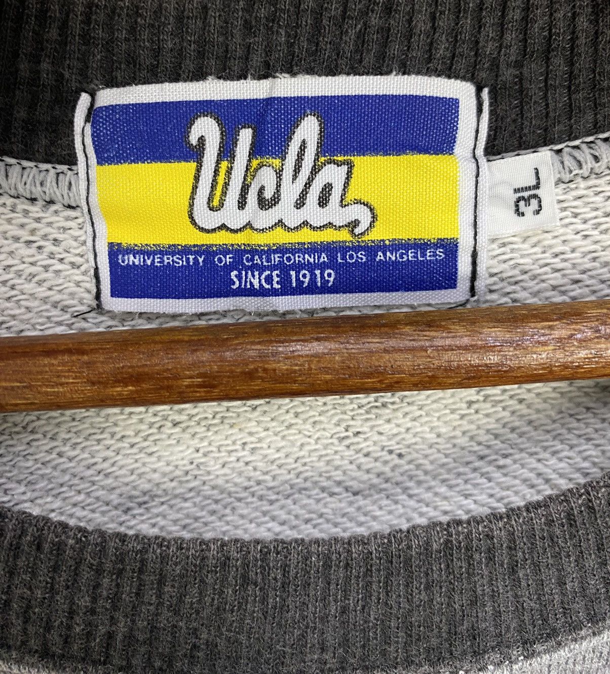 Vintage Vintage UCLA Sweatshirt Jumper Oversized Japan Gray Size 3L Size US XL / EU 56 / 4 - 7 Thumbnail