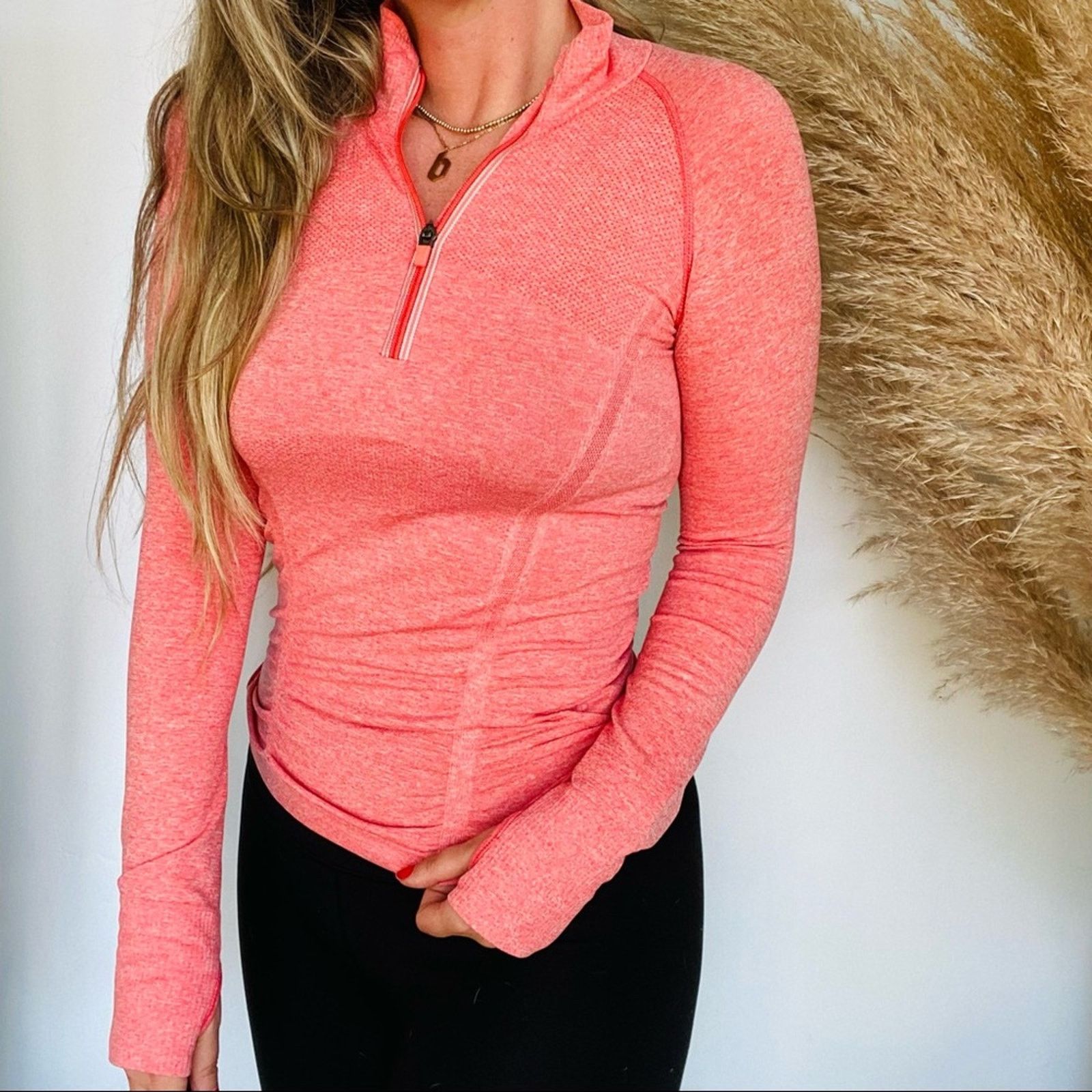 Athleta ATHLETA Salmon Peach Long Sleeve Zip Sweater Shirt Jacket Size XS / US 0-2 / IT 36-38 - 1 Thumbnail