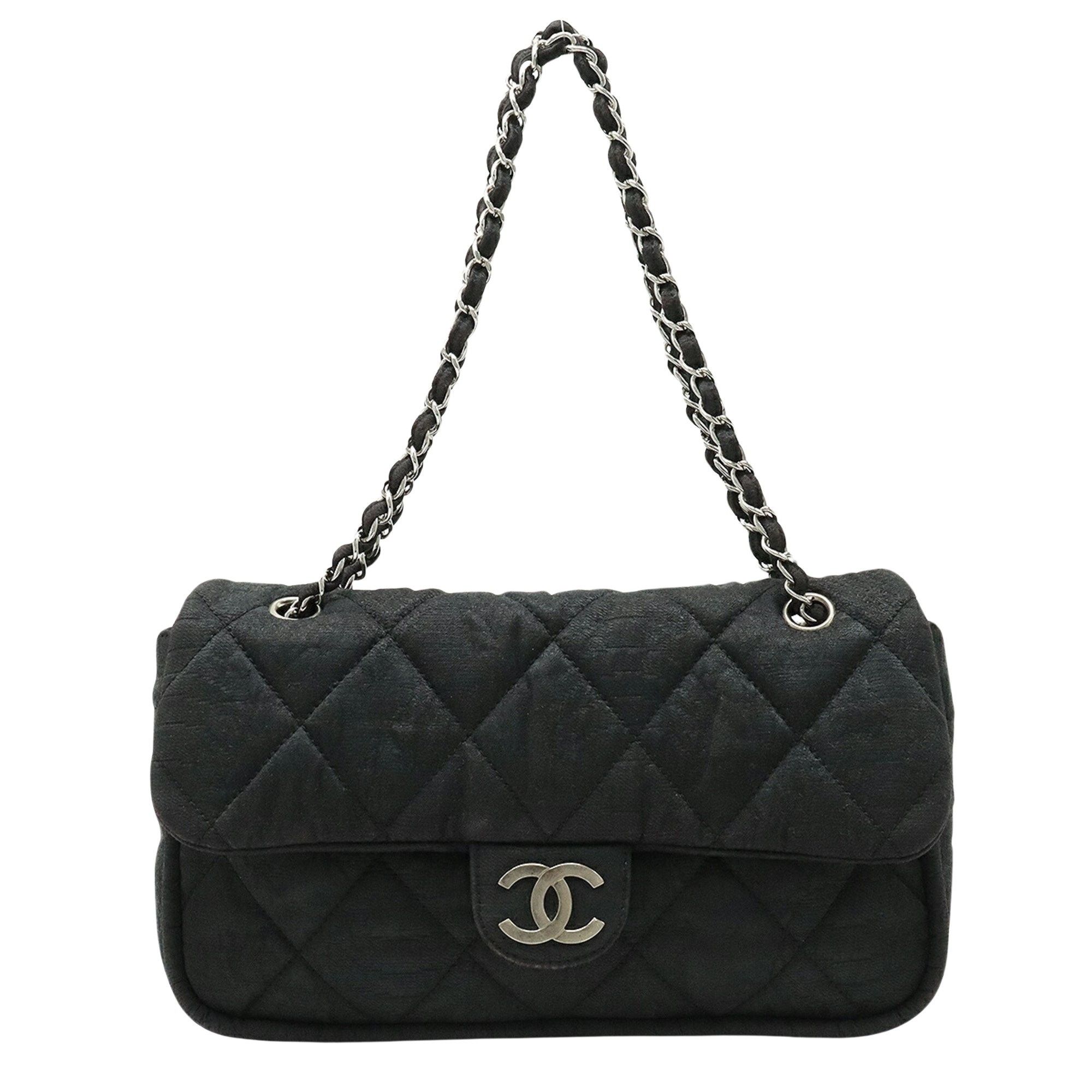 image of Chanel Matelassé Shoulder in Black, Women's