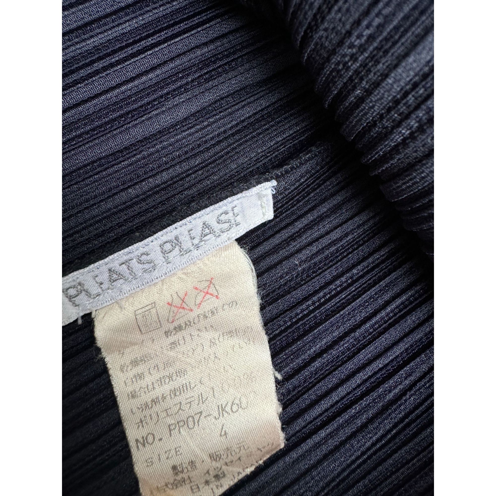 Issey Miyake Navy Pleats Please Skirt Size 30" / US 8 / IT 44 - 4 Thumbnail