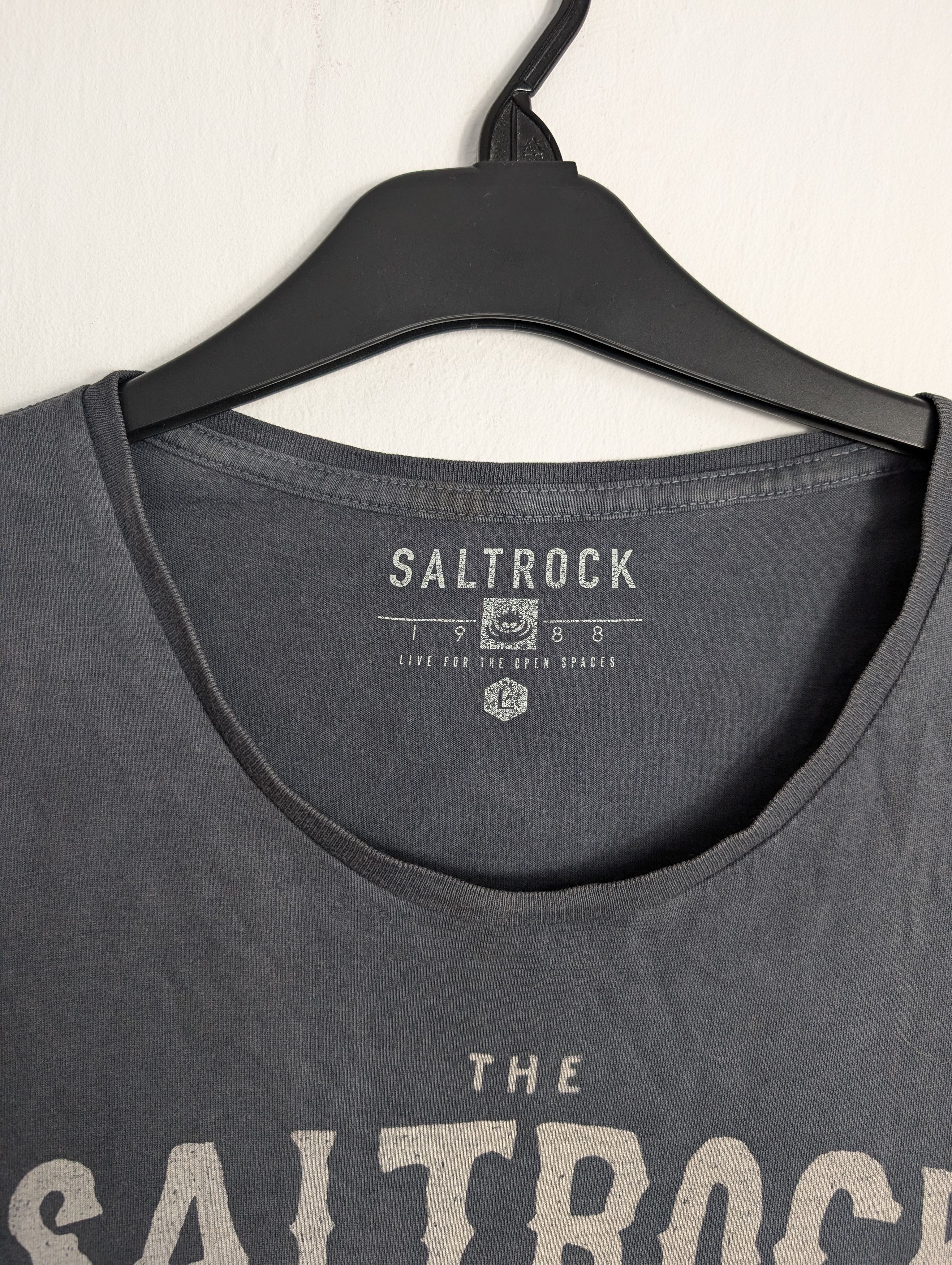 Other Saltrock Graphic T-shirt Grey Blue Two Tone Wolf Surf Skate Size US L / EU 52-54 / 3 - 3 Thumbnail