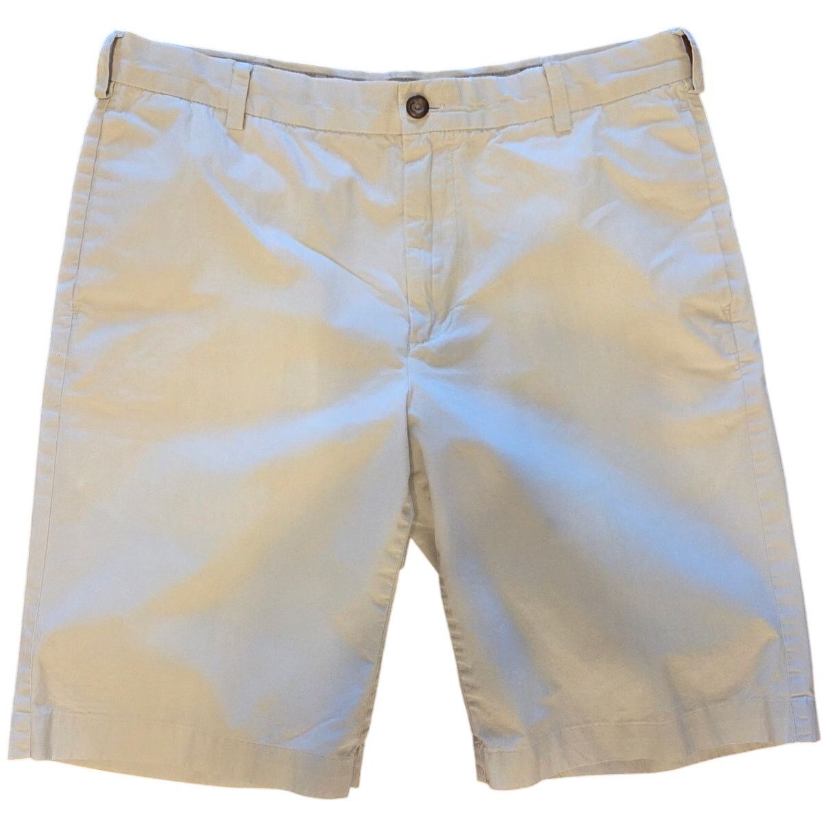 Izod Izod Men's Size 34 Khaki Shorts - Classic Style Size US 34 / EU 50 - 1 Thumbnail