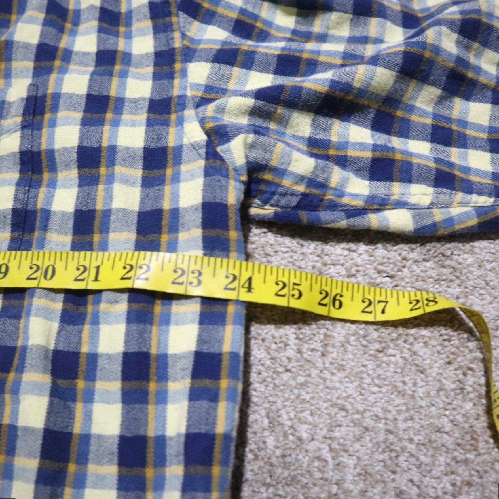 Van Heusen VINTAGE Van Heusen Shirt Button-Up Plaid Blue 100% Cotton Flannel XL Mens 60s 70s 80s 90s USA Size US XL / EU 56 / 4 - 5 Thumbnail