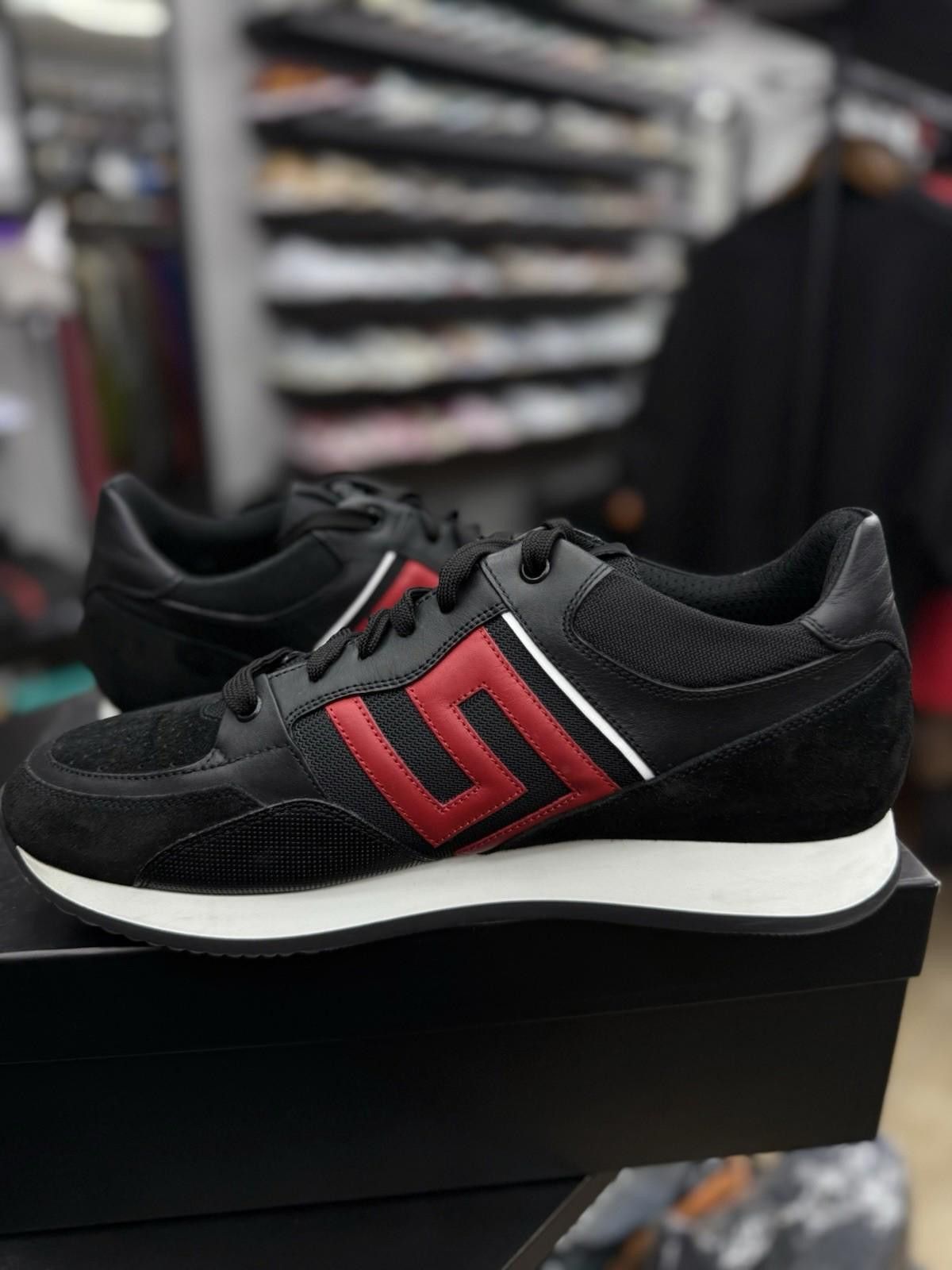 Versace Size 44EU/11US - Versace Sports Shoes Men’s Quick Shipping Size US 11 / EU 44 - 7 Thumbnail