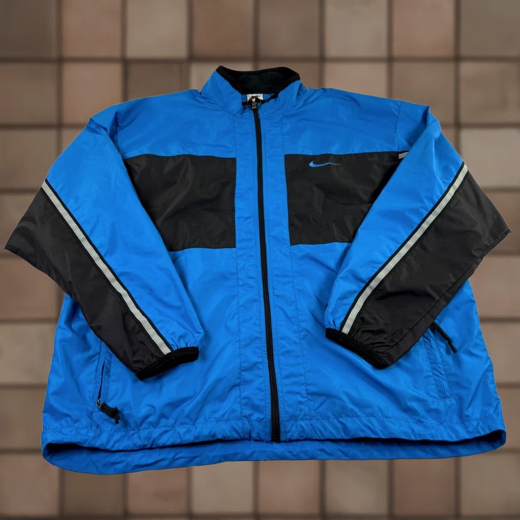 Nike VINTAGE Nike Jacket Mens XL Blue Windbreaker Full Zip 90s Logo Windbreaker Mens XL Blue Nike Jacket Size US XL / EU 56 / 4 - 1 Thumbnail