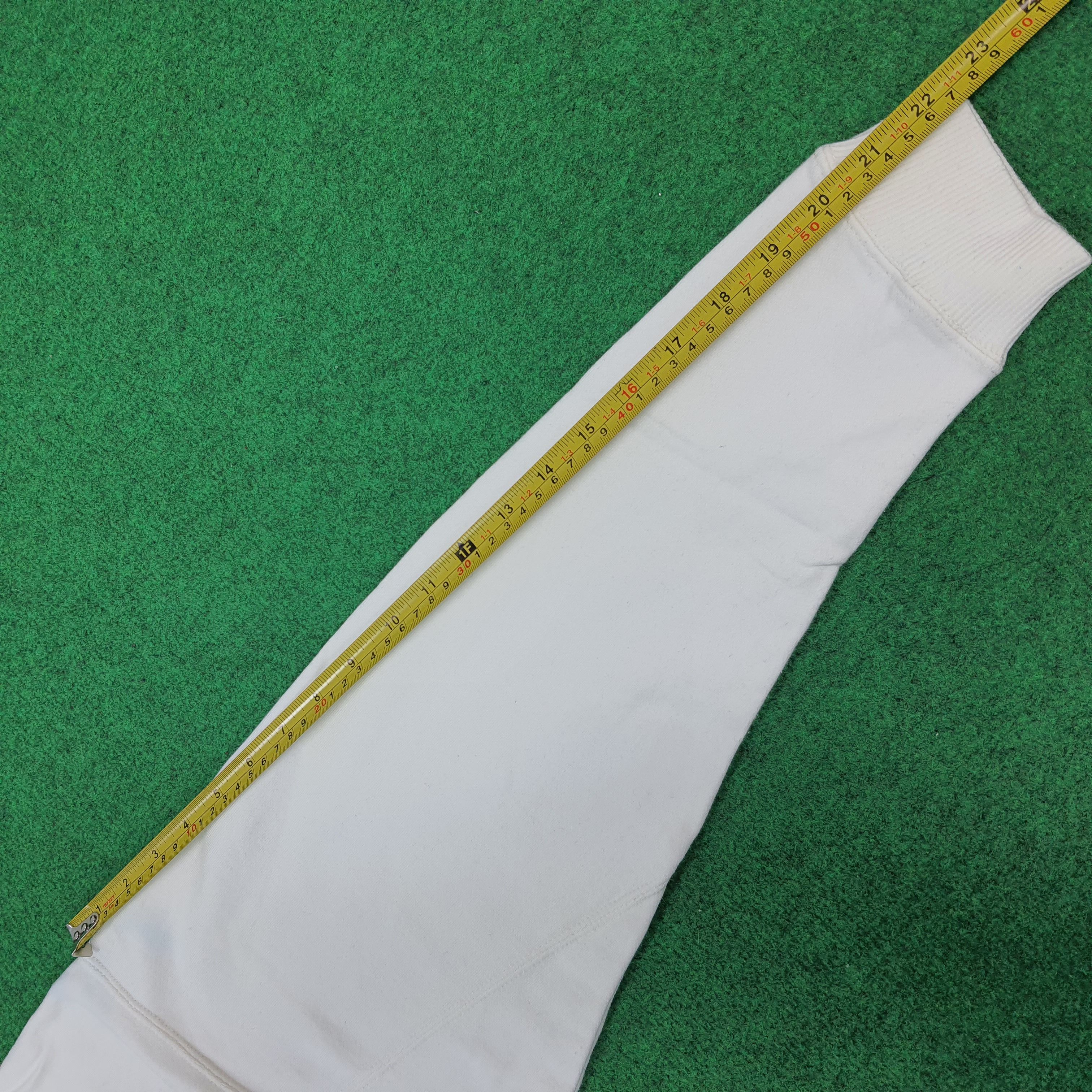 Calvin Klein Vintage Calvin Klein Jeans White Pullover C295N5 Size US M / EU 48-50 / 2 - 9 Thumbnail