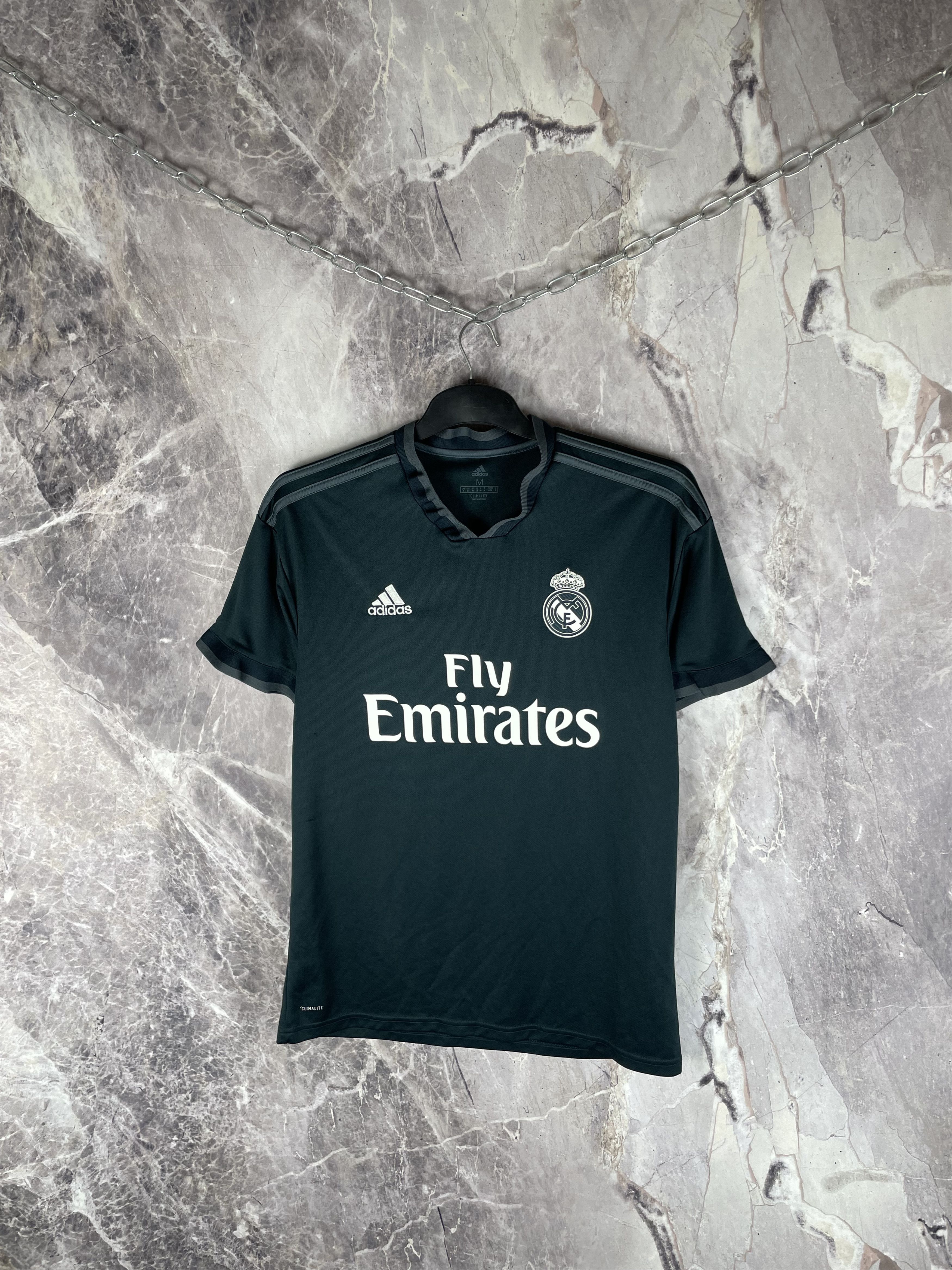 Adidas Real Madrid Adidas Soccer Jersey Shirt 2018 Size US M / EU 48-50 / 2 - 2 Thumbnail