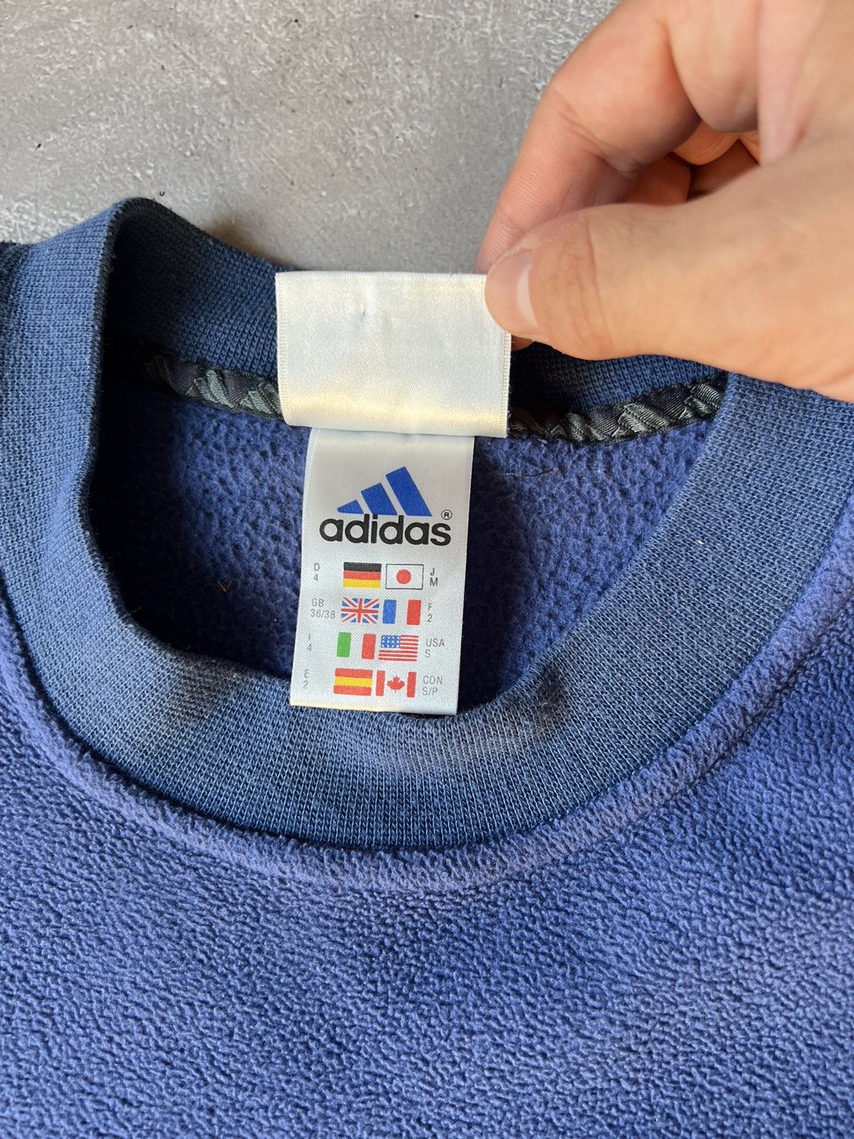 Vintage Vintage Adidas Y2k Fleece Sweatshirt Size US M / EU 48-50 / 2 - 6 Thumbnail