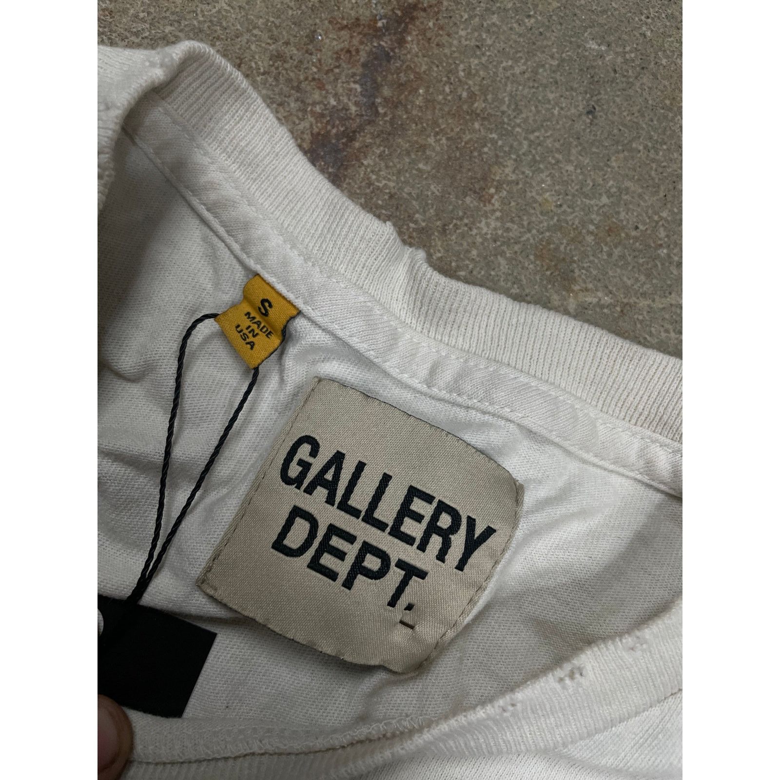 Gallery Dept. Gallery Dept Multi Logo Tee Cream Used Small Size US S / EU 44-46 / 1 - 2 Thumbnail