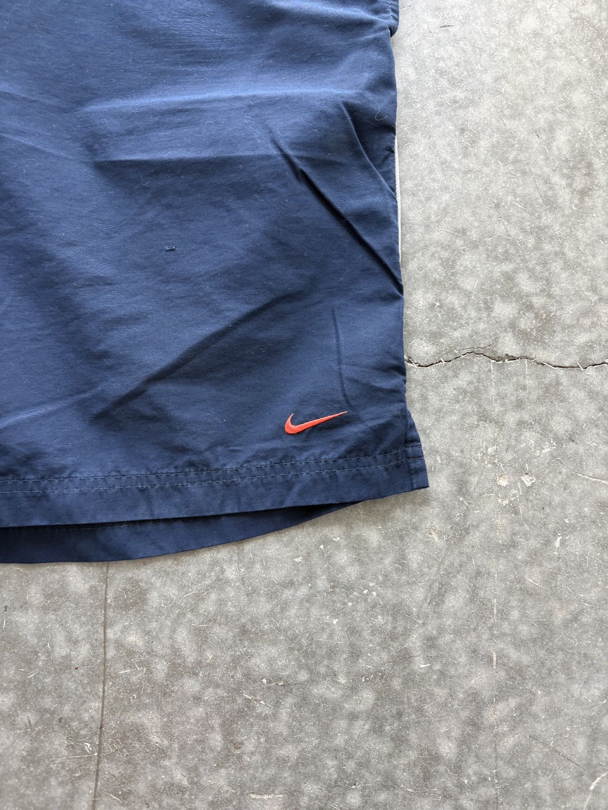 Nike Vintage Y2K Nike Shorts Skater Style Nylon Baggy Size US 38 / EU 54 - 2 Thumbnail