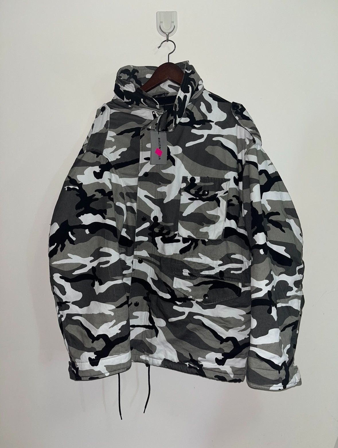 Balenciaga Balenciaga fw21 camo oversized coat Size US XS / EU 42 / 0 - 1 Thumbnail
