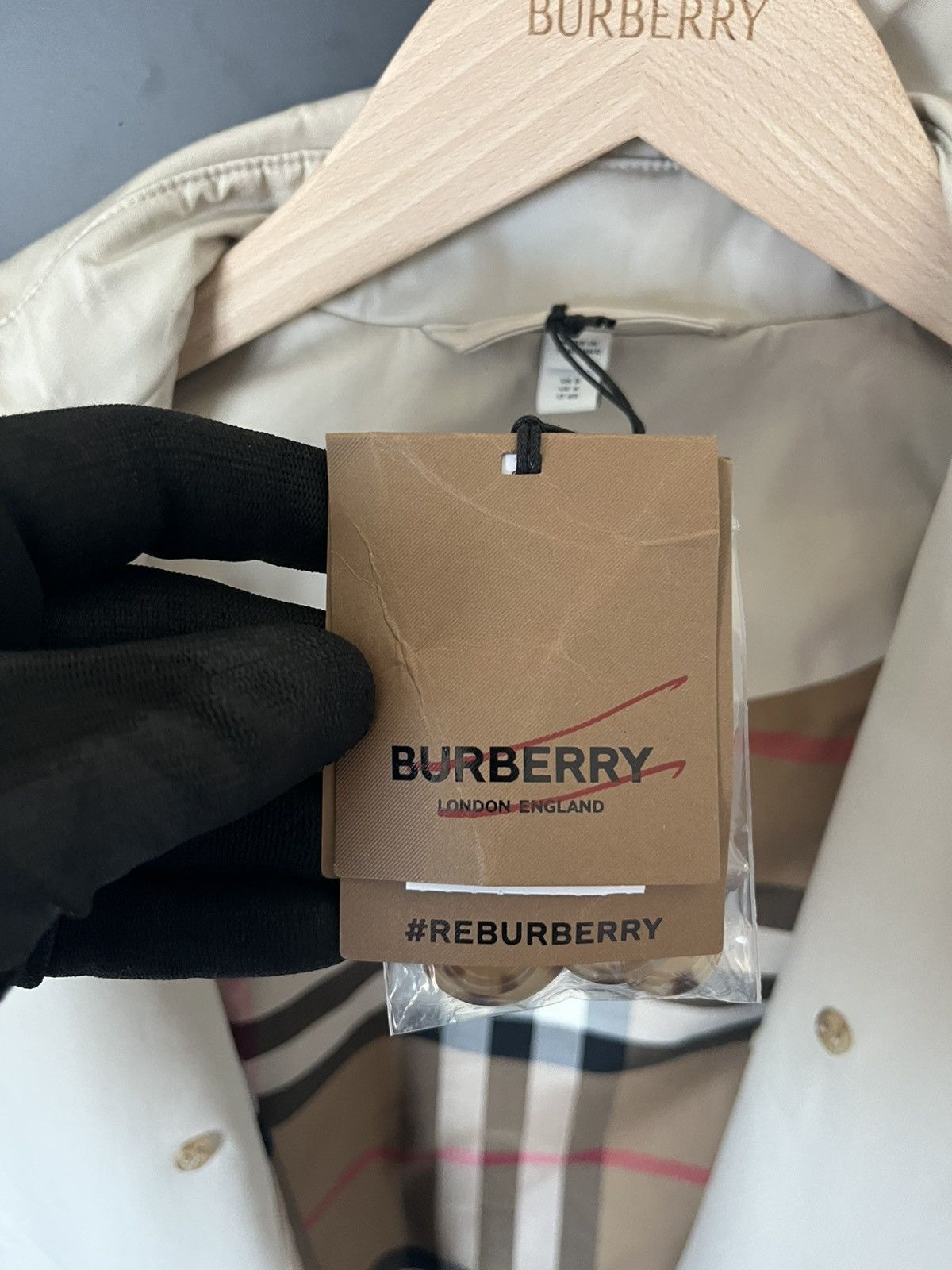 Burberry Burberry Hillington Trench Coat Stone Size M / US 6-8 / IT 42-44 - 15 Thumbnail