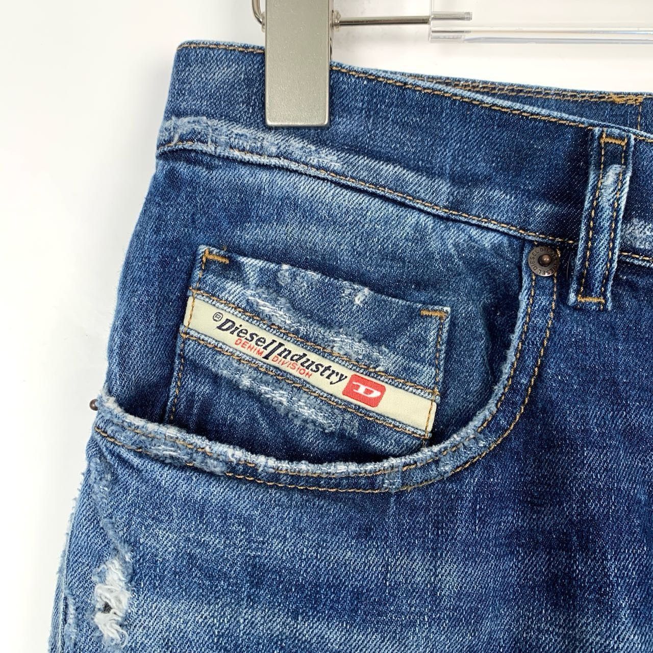 Diesel Diesel Logo Patch Dark Blue Denim Jeans with Holes, W32 Size 32" / US 10 / IT 46 - 7 Thumbnail