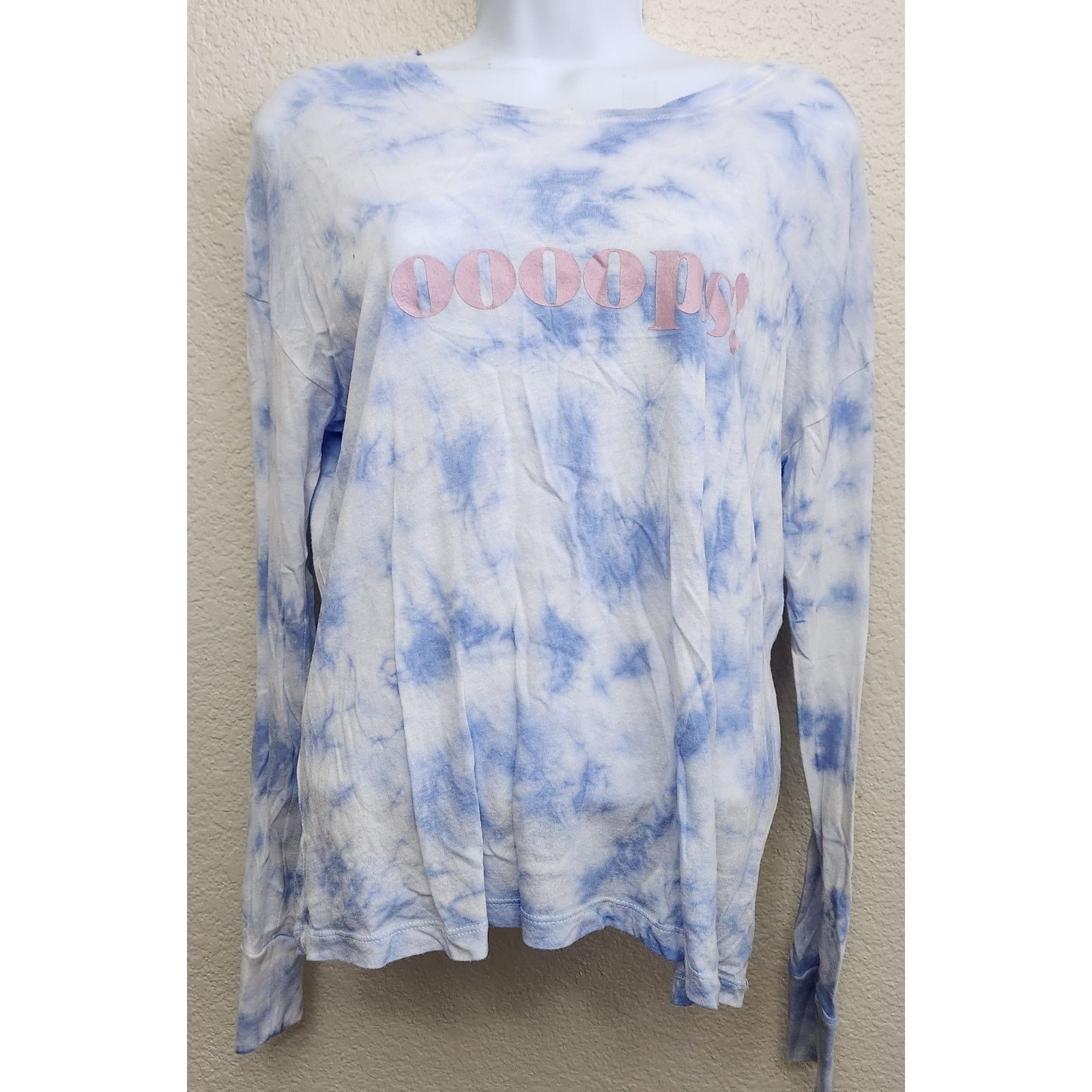 American Eagle Outfitters American Eagle Outfitters Blue Tie Dye OOOPS Graphic Top S Size S / US 4 / IT 40 - 1 Thumbnail