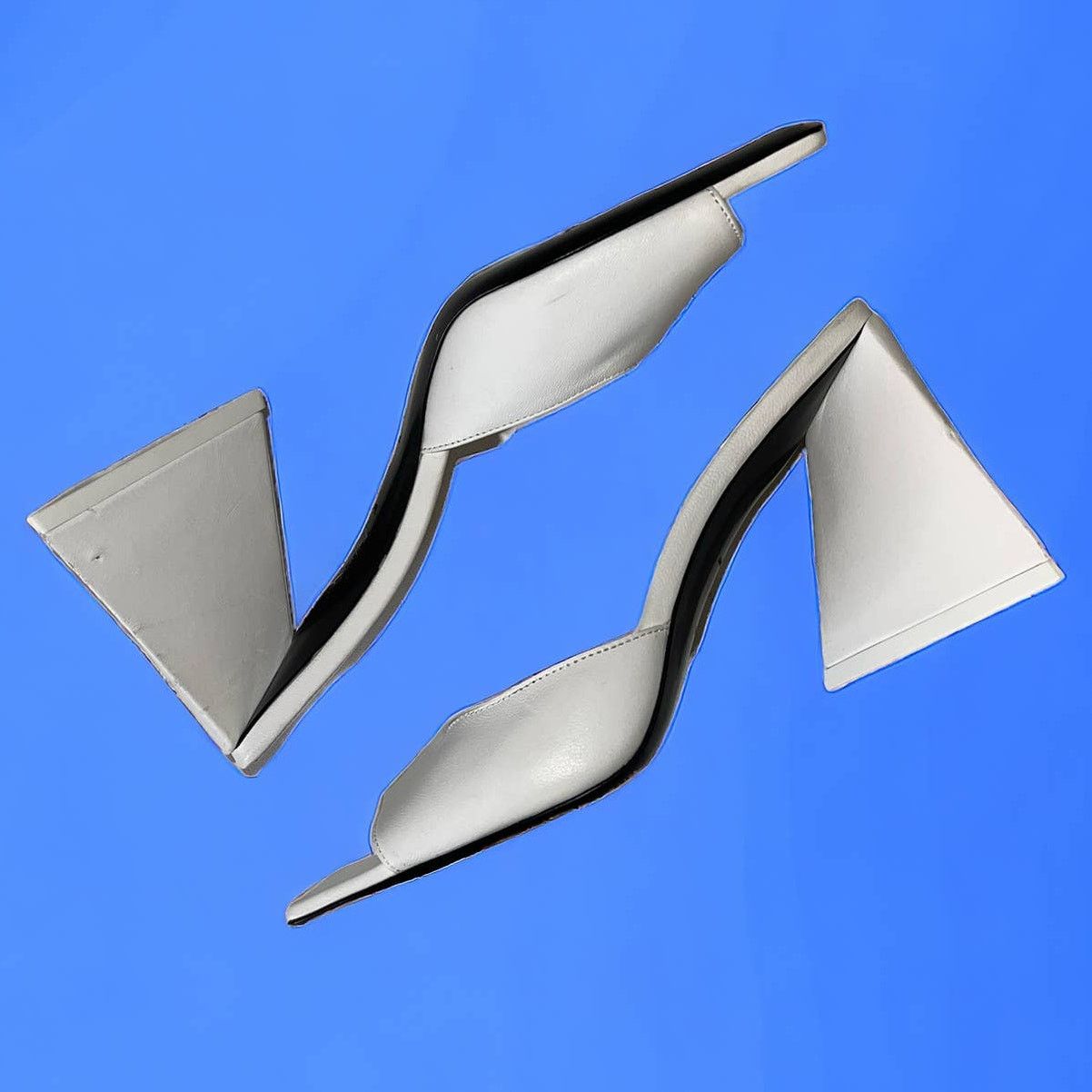 The Attico NEW Attico Devon White Open Toe Mules Size 38 Sandals Heels Size US 7.5 / IT 37.5 - 7 Thumbnail