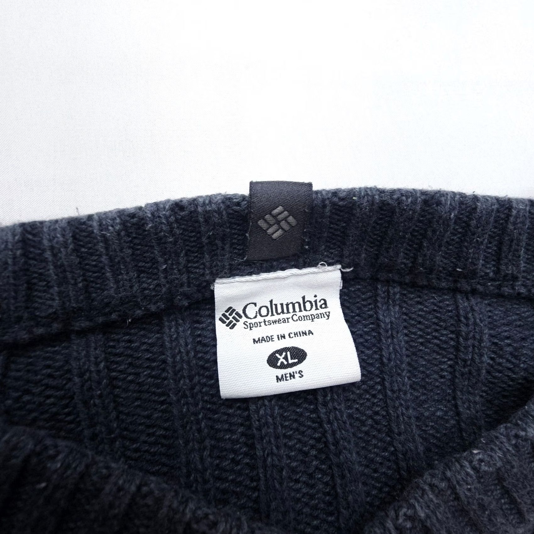 Vintage Columbia Sweater Mens XL Gray 100% Cotton V-Neck Pullover Knit Classic Outdoor Y2K Ribbed Logo Fall Winter Spring Summer All Seasons Size US XL / EU 56 / 4 - 3 Thumbnail