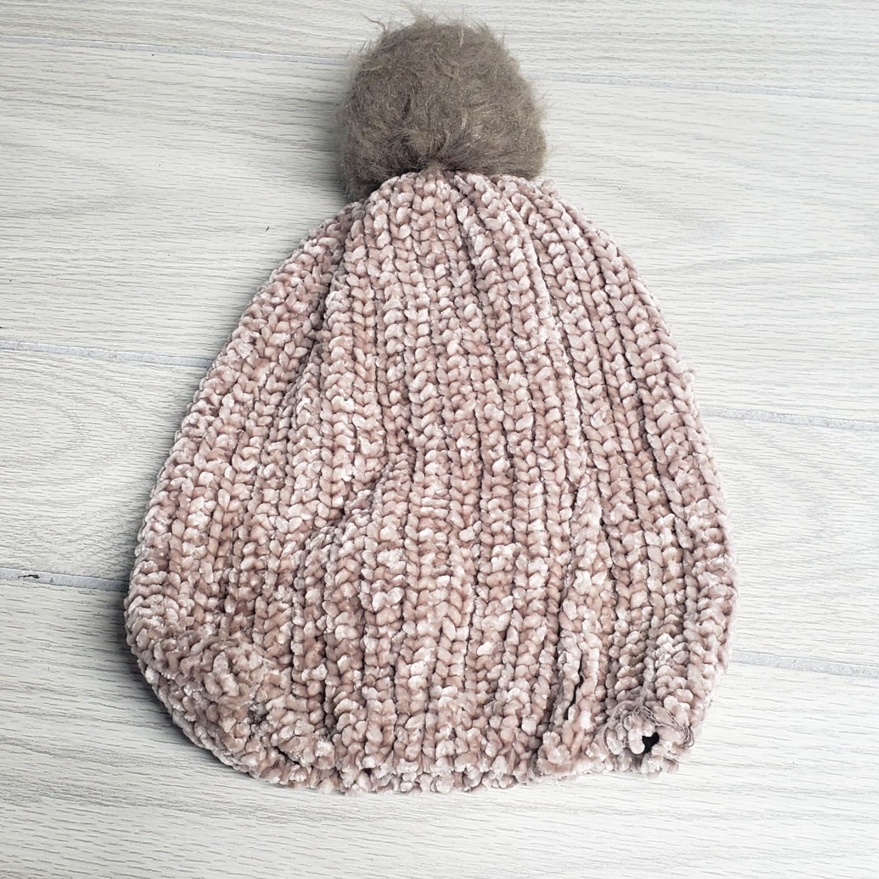 Vintage Muk Luks Hat Beanie Women's Brown Tan Beige Pom Slouchy Winter Cap Shirt Mens Girls Size ONE SIZE - 2 Thumbnail