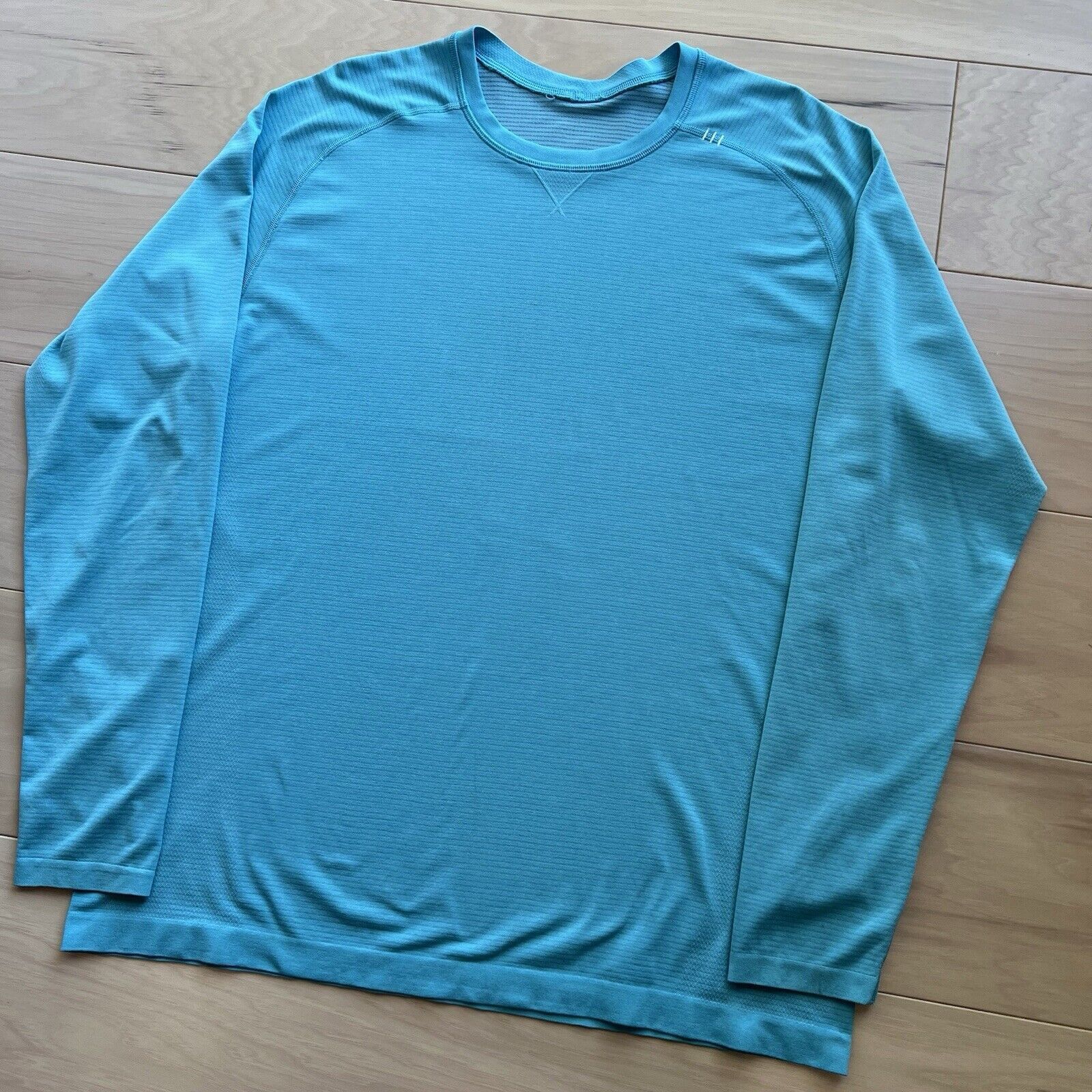 Lululemon Lululemon Metal Vent Shirt XL Blue Long Sleeve Casual Size US XL / EU 56 / 4 - 8 Thumbnail