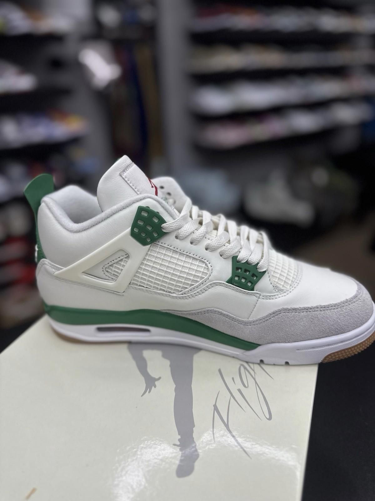 Jordan Brand Size 10.5 - Jordan 4 Retro SP x Nike SB Mid Pine Green New Size US 10.5 / EU 43-44 - 6 Thumbnail