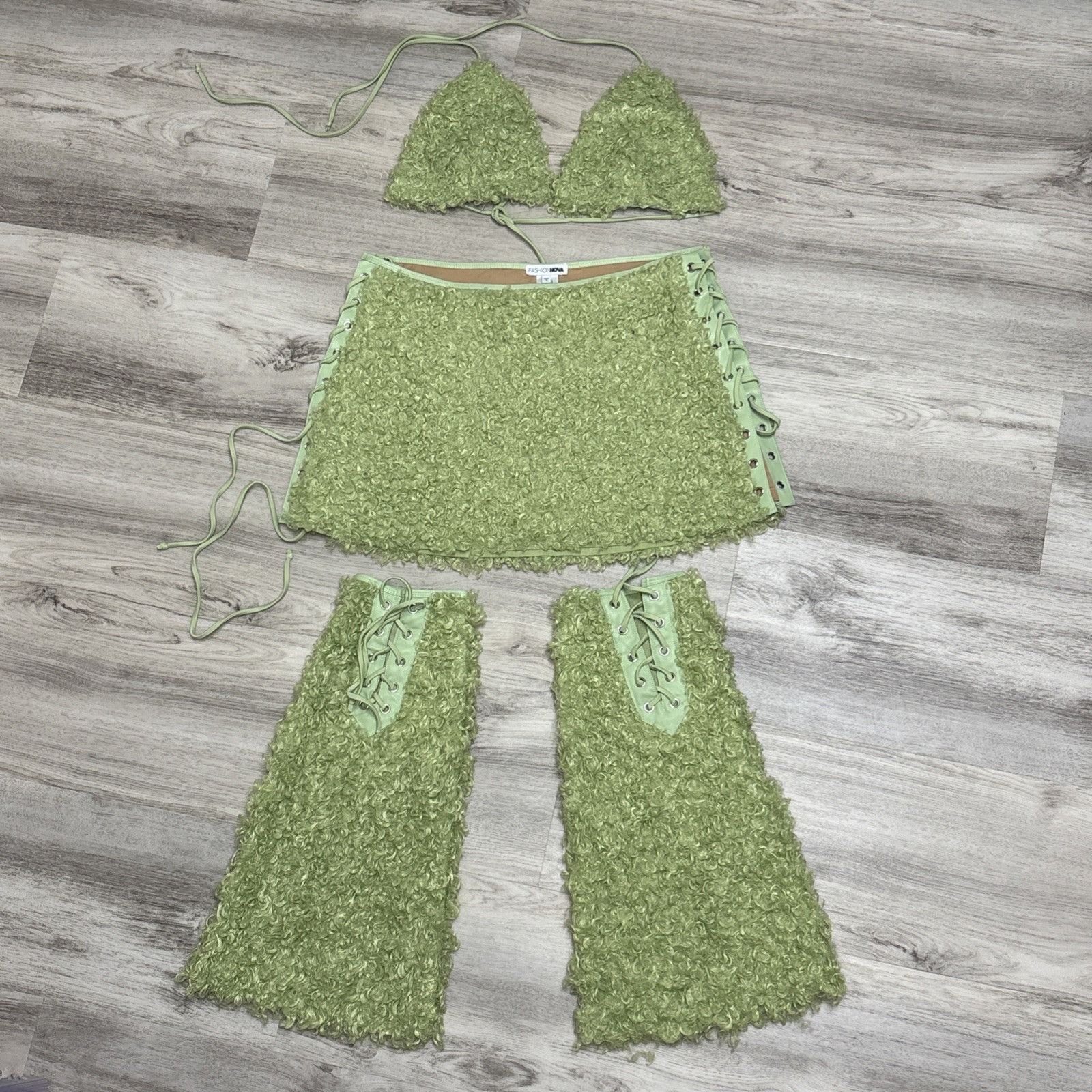 Fashion Nova Fashion Nova Bra Top Skirt Set w Leggings Size XL Green Faux Size XL / US 12-14 / IT 48-50 - 6 Thumbnail