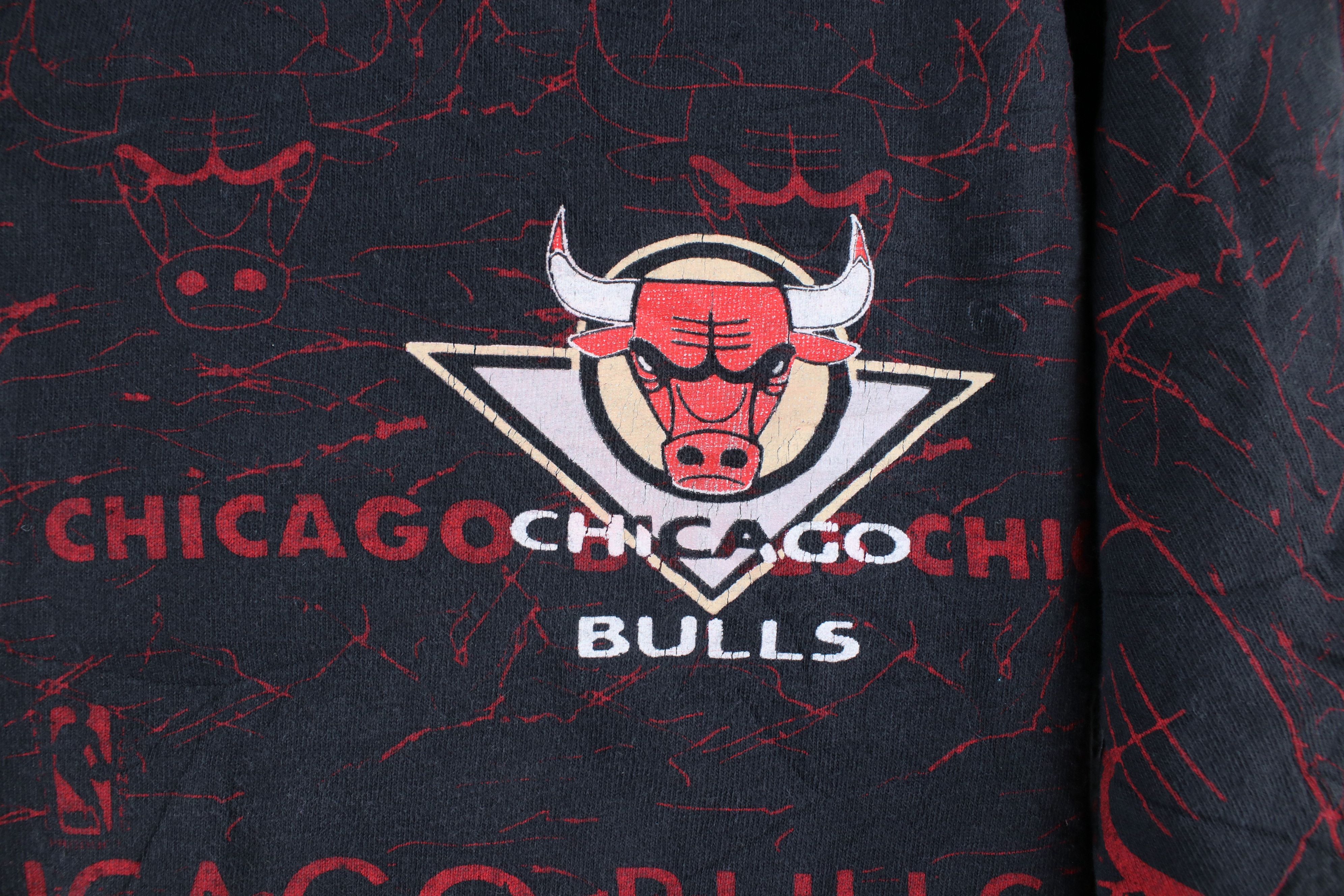Vintage Vintage 90s All Over Print Chicago Bulls Basketball T-Shirt Size US XL / EU 56 / 4 - 4 Thumbnail