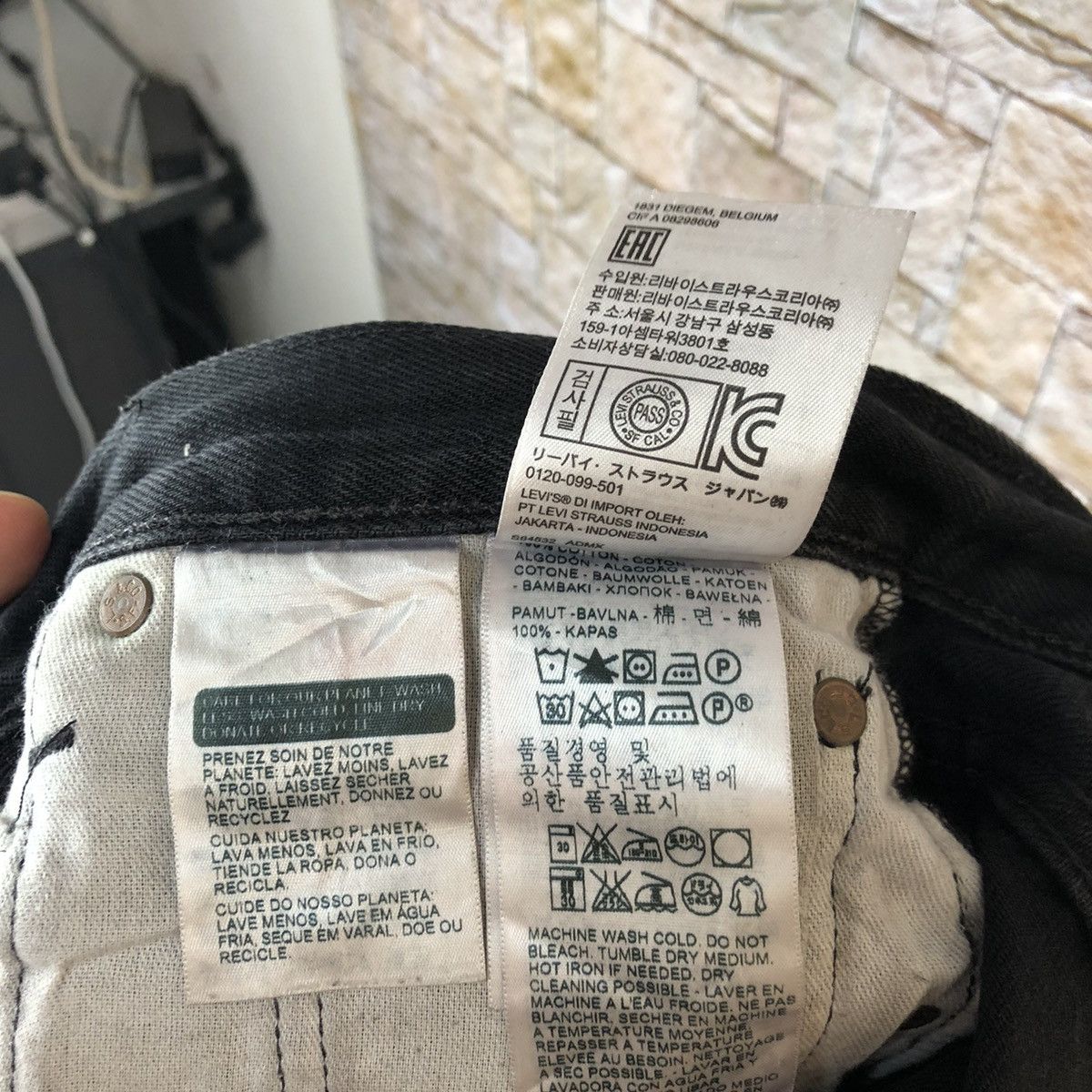 Levi's Levis super Black Denim ripped Pants #7574 Size US 29 - 25 Thumbnail