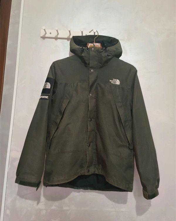 Supreme × The North Face Mountain jacket the North face x supreme Size US S / EU 44-46 / 1 - 1 Thumbnail
