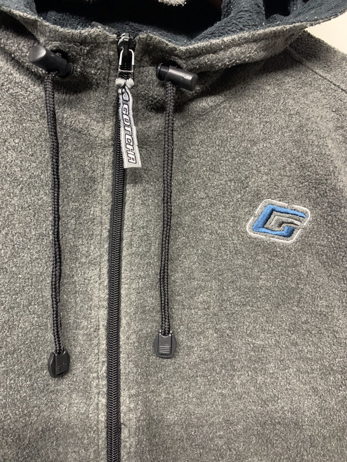 Gotcha Vintage Y2K Gotcha Small Logo Hoodie Zipper Down Fleece Size US M / EU 48-50 / 2 - 8 Thumbnail