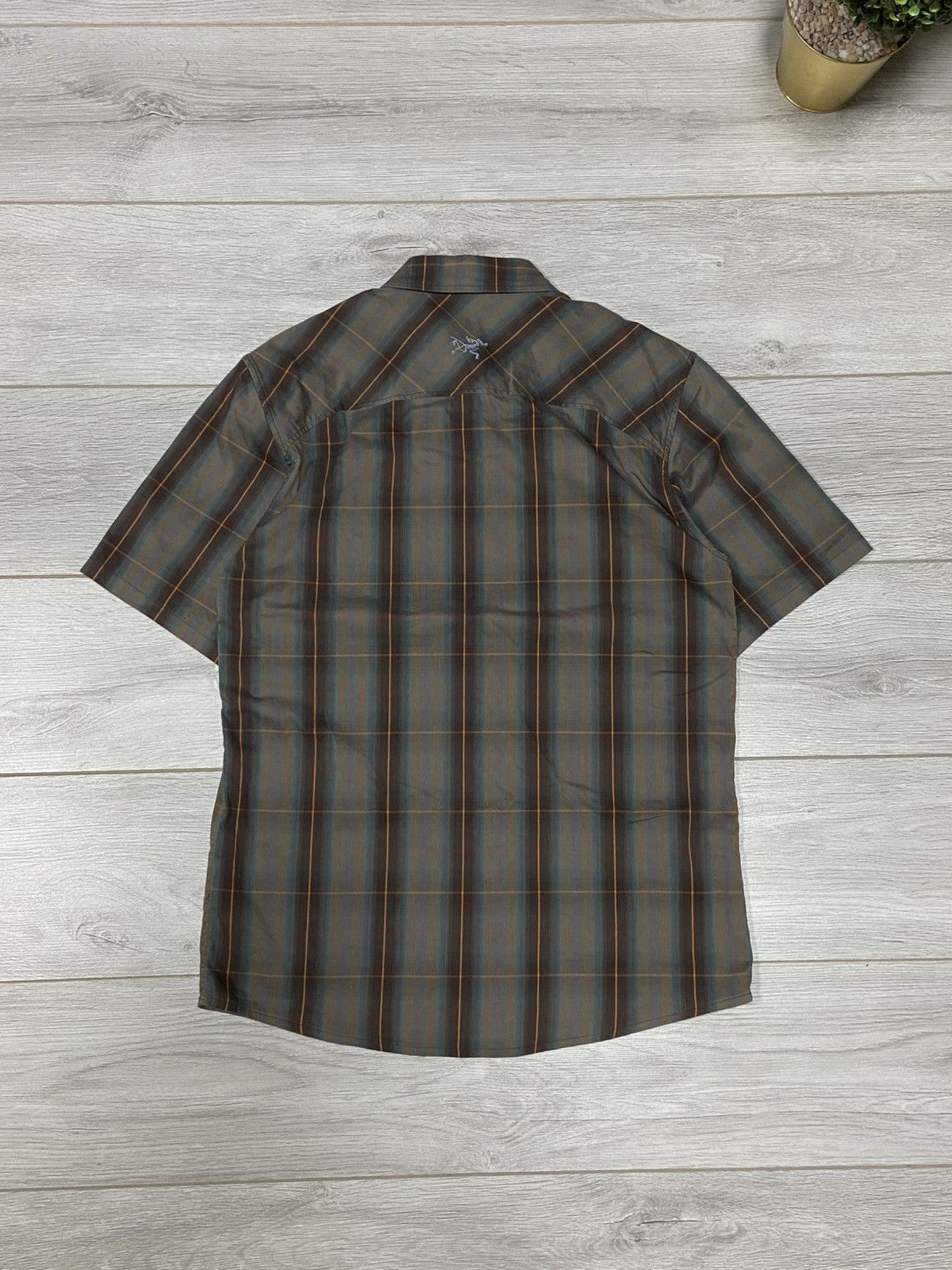 Arc'teryx Arcteryx bird shirt buttons check pockets Size US M / EU 48-50 / 2 - 3 Thumbnail