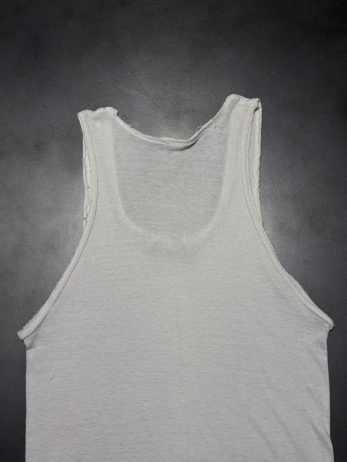Vintage Thrashed Vintage Blank Tank Top Distressed 80s Under Shirt M Size US M / EU 48-50 / 2 - 6 Thumbnail