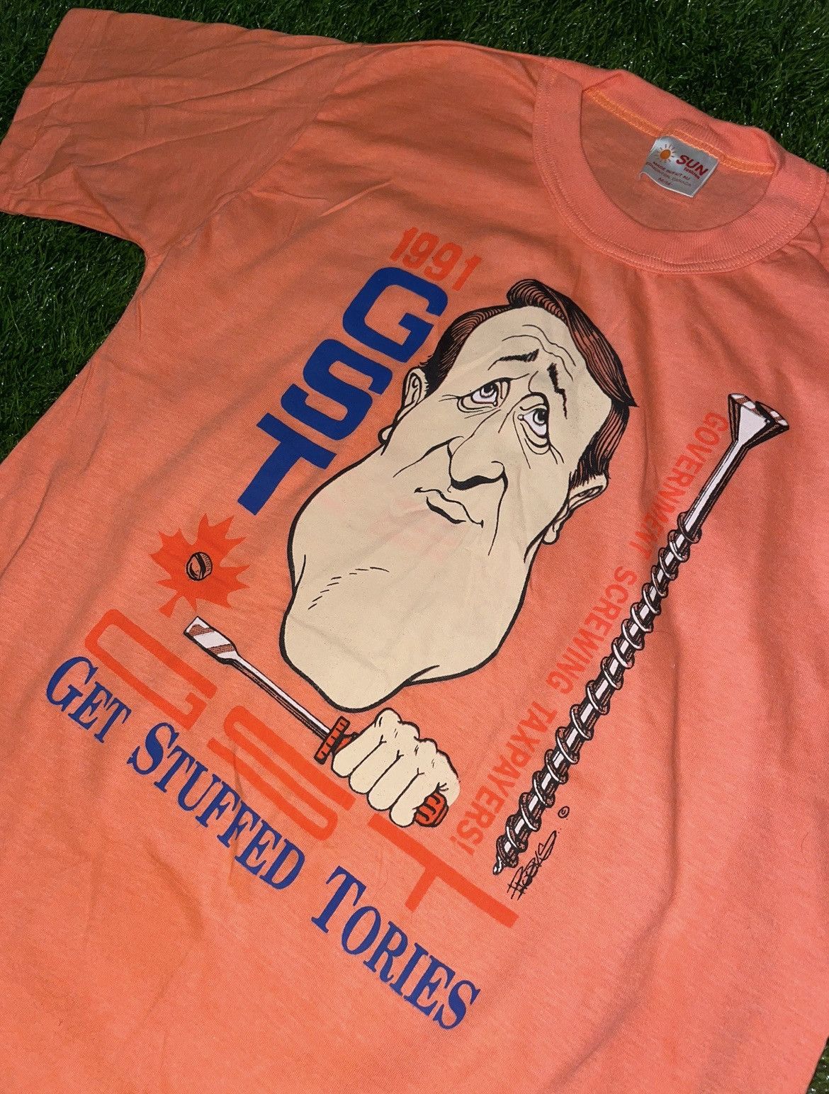 Vintage Vintage 1991 GST government Tee Shirt Size Medium Size US M / EU 48-50 / 2 - 3 Thumbnail