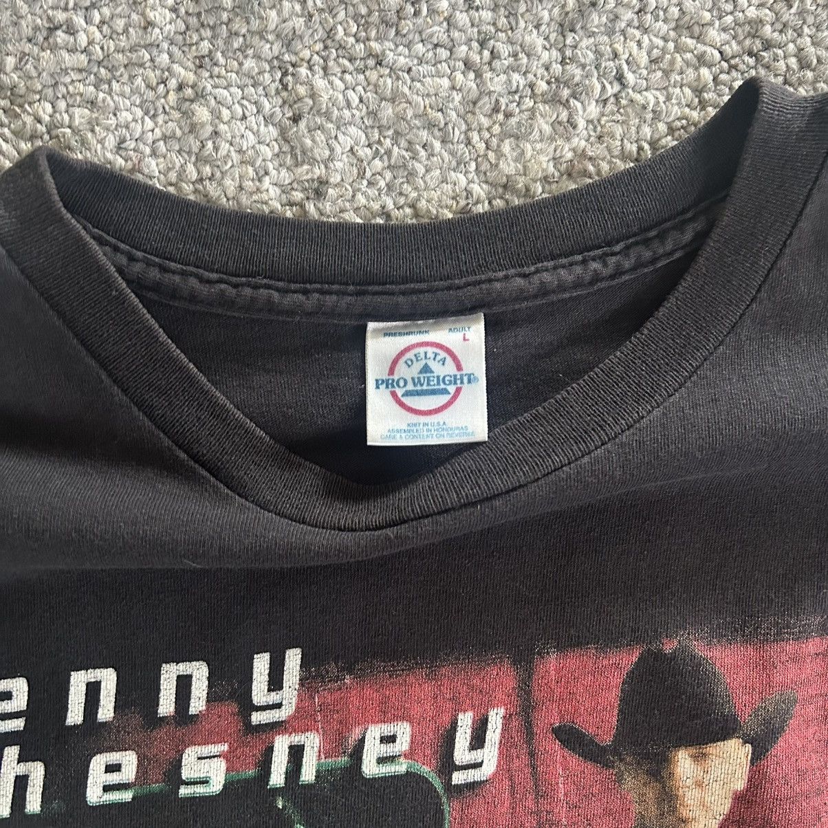 Vintage Vintage Kenny Chesney tee Size US XL / EU 56 / 4 - 3 Thumbnail