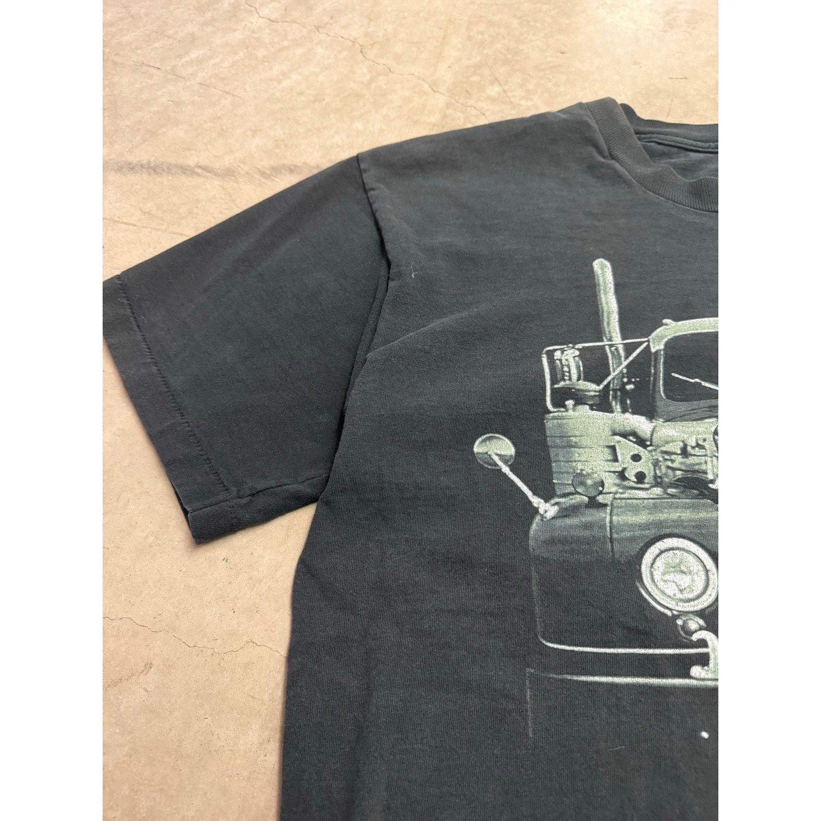 Fruit Of The Loom Vintage big mac truck tee Size US XL / EU 56 / 4 - 6 Thumbnail