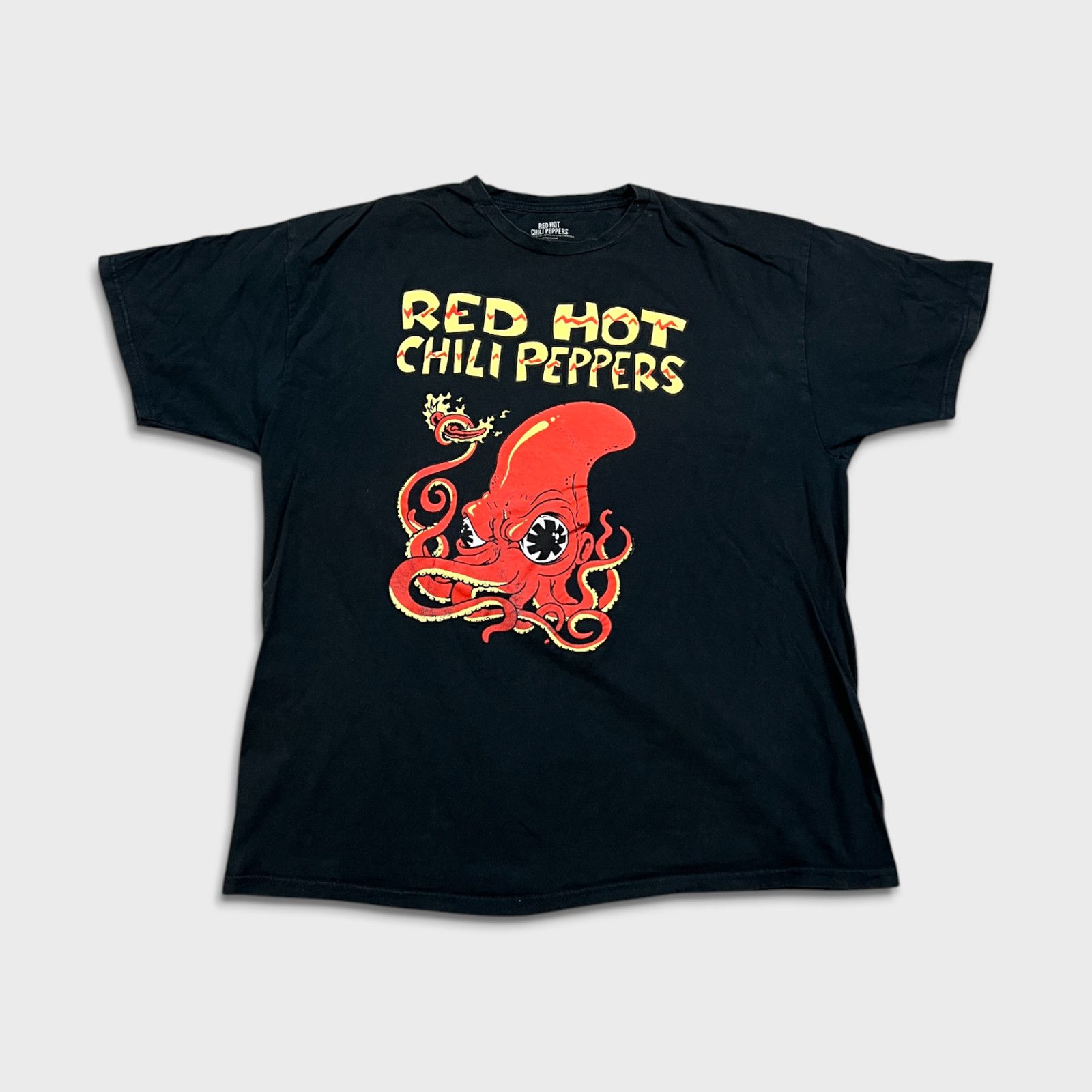 Band Tees × Vintage 2023 Red Hot Chili Peppers T Shirt 3XL Fire Squid Band Tee Size US XXL / EU 58 / 5 - 1 Thumbnail