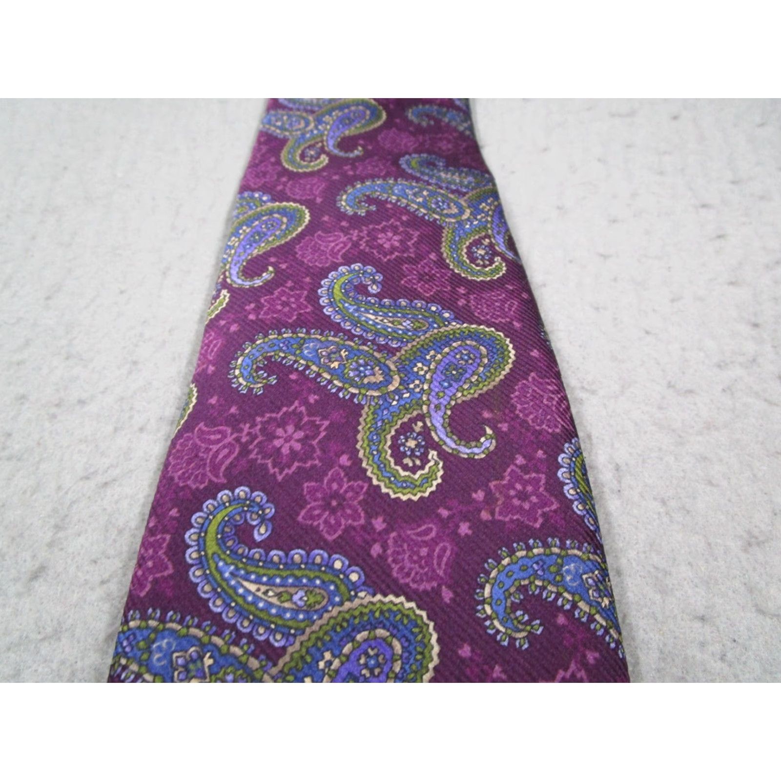 Robert Talbott Robert Talbott Purple Paisley Silk Tie One Size Classic Designer Made in USA Size ONE SIZE - 2 Thumbnail