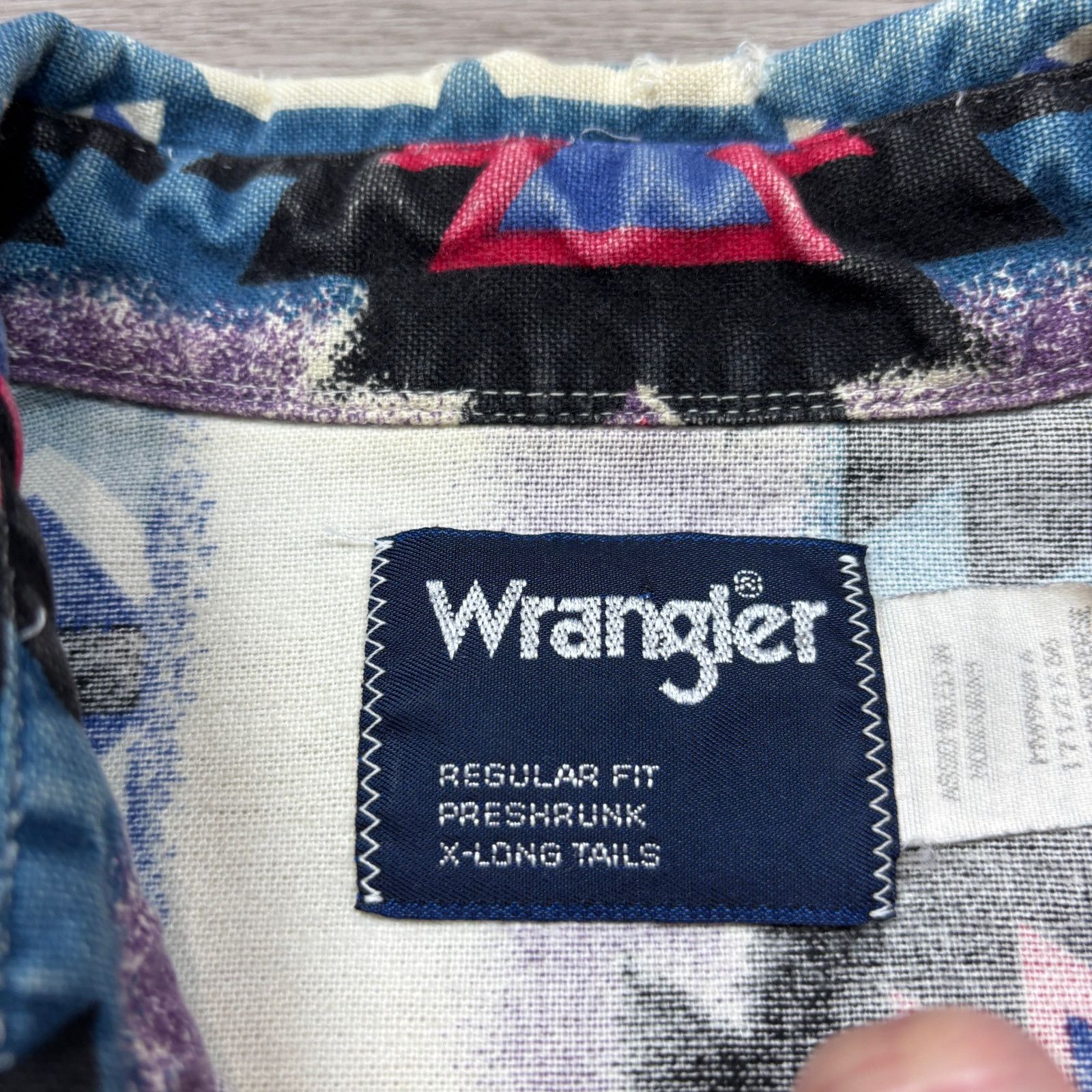 Cowboy Equipment × Vintage × Wrangler VTG Wrangler Aztec Southwest Button Up Shirt X Long Tails XL Size US XL / EU 56 / 4 - 4 Thumbnail