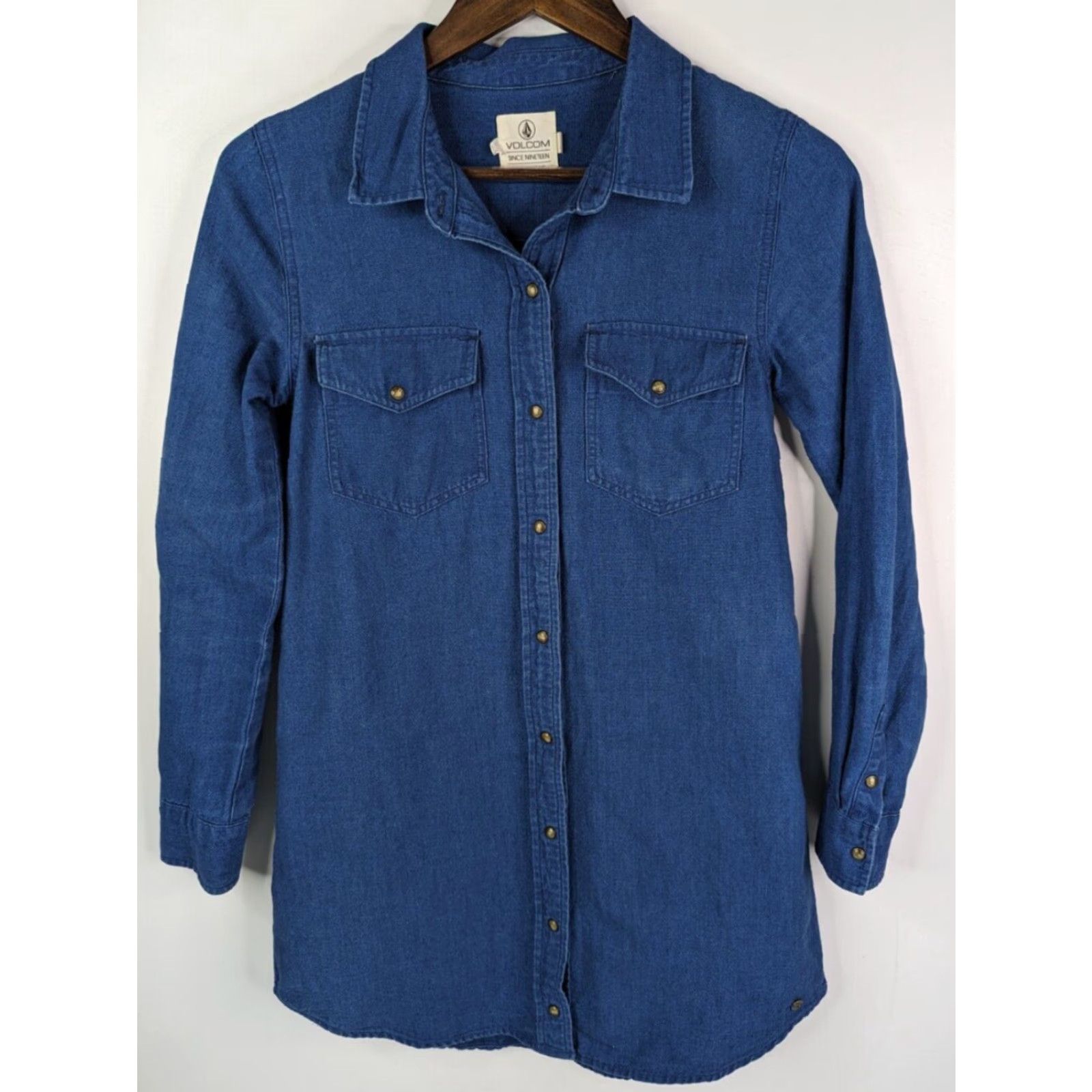 Volcom **Women's Volcom Chambray Shirtdress XS Blue Long Sleeve Snap Buttons** User: Women's Volcom Chambray Shirtdress XS Blue Long Sleeve Snap Buttons Size XS / US 0-2 / IT 36-38 - 2 Thumbnail