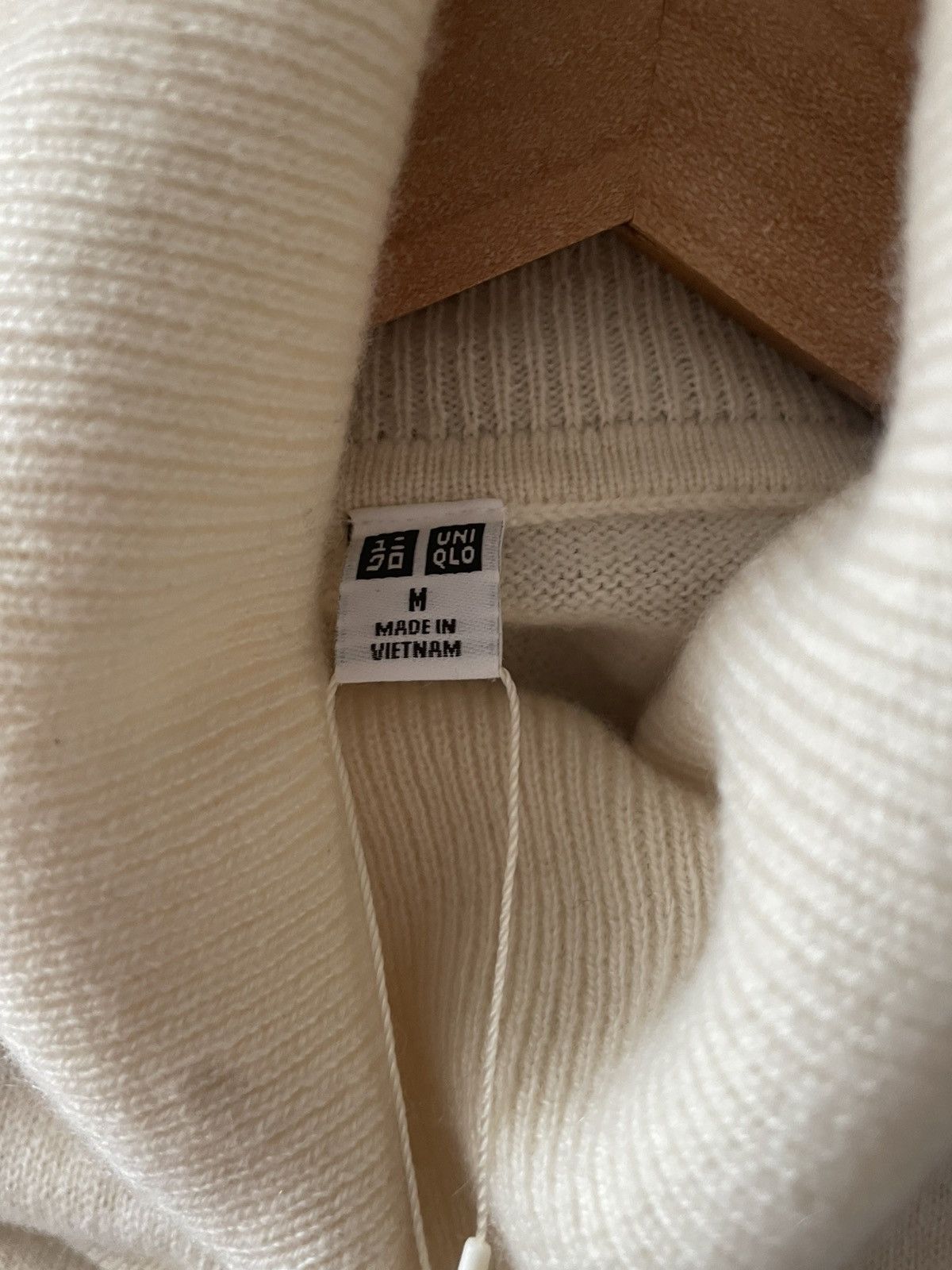 Uniqlo Uniqlo Cashmere Sweater Size US M / EU 48-50 / 2 - 3 Thumbnail