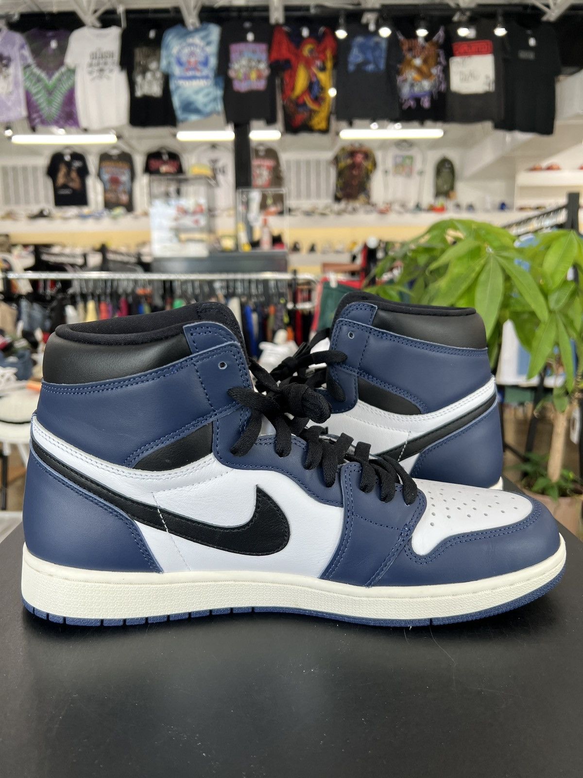 Jordan Brand Air Jordan 1 Midnight Navy Sz. 12.5 (2024) Size US 12.5 / EU 45-46 - 4 Thumbnail