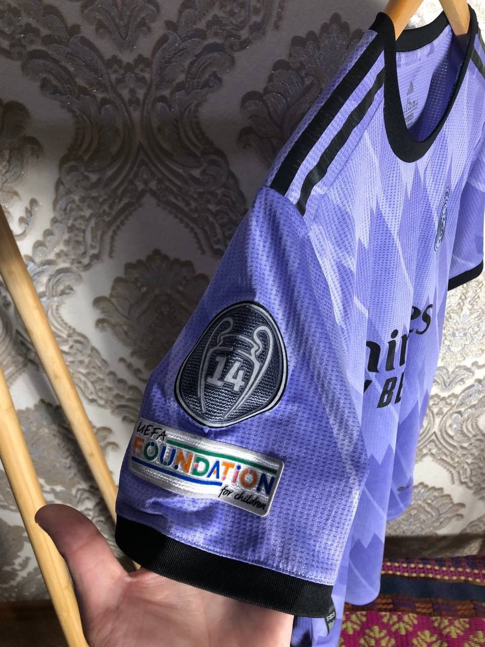 Adidas VINTAGE ADIDAS FC REAL MADRID SPAIN SOCCER JERSEY RETRO Y2K Size US XL / EU 56 / 4 - 5 Thumbnail