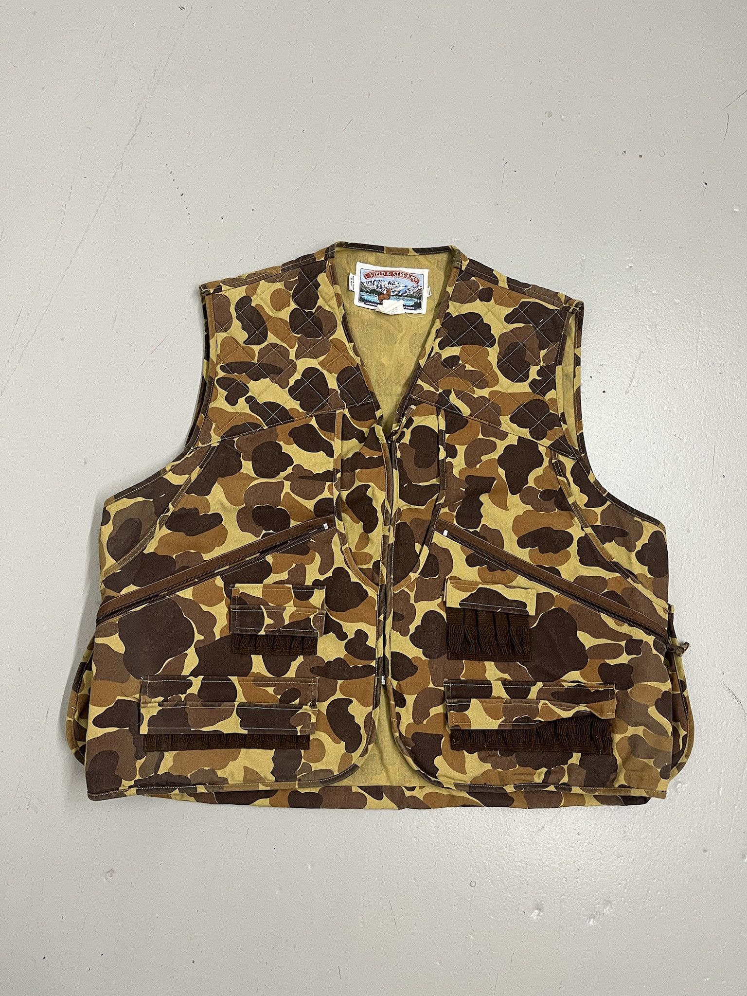 Vintage Vintage 90s FIeld and Stream Camo Shooting Vest Hunting Jacket Size XXL Size US XXL / EU 58 / 5 - 1 Thumbnail