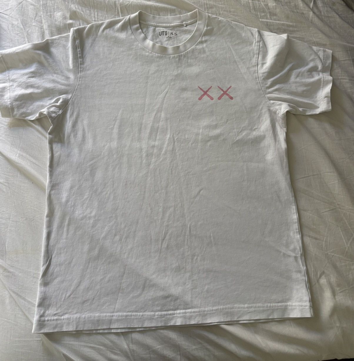 Kaws × Uniqlo KAWS x UNIQLO 2023 Tee SIZE M Size US M / EU 48-50 / 2 - 3 Thumbnail