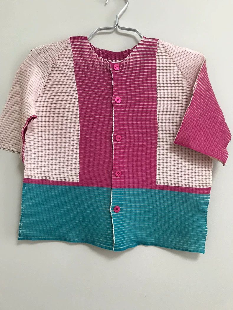 Issey Miyake Issey Miyake Pink and green color-blocked short-sleeved sh Size M / US 6-8 / IT 42-44 - 1 Thumbnail