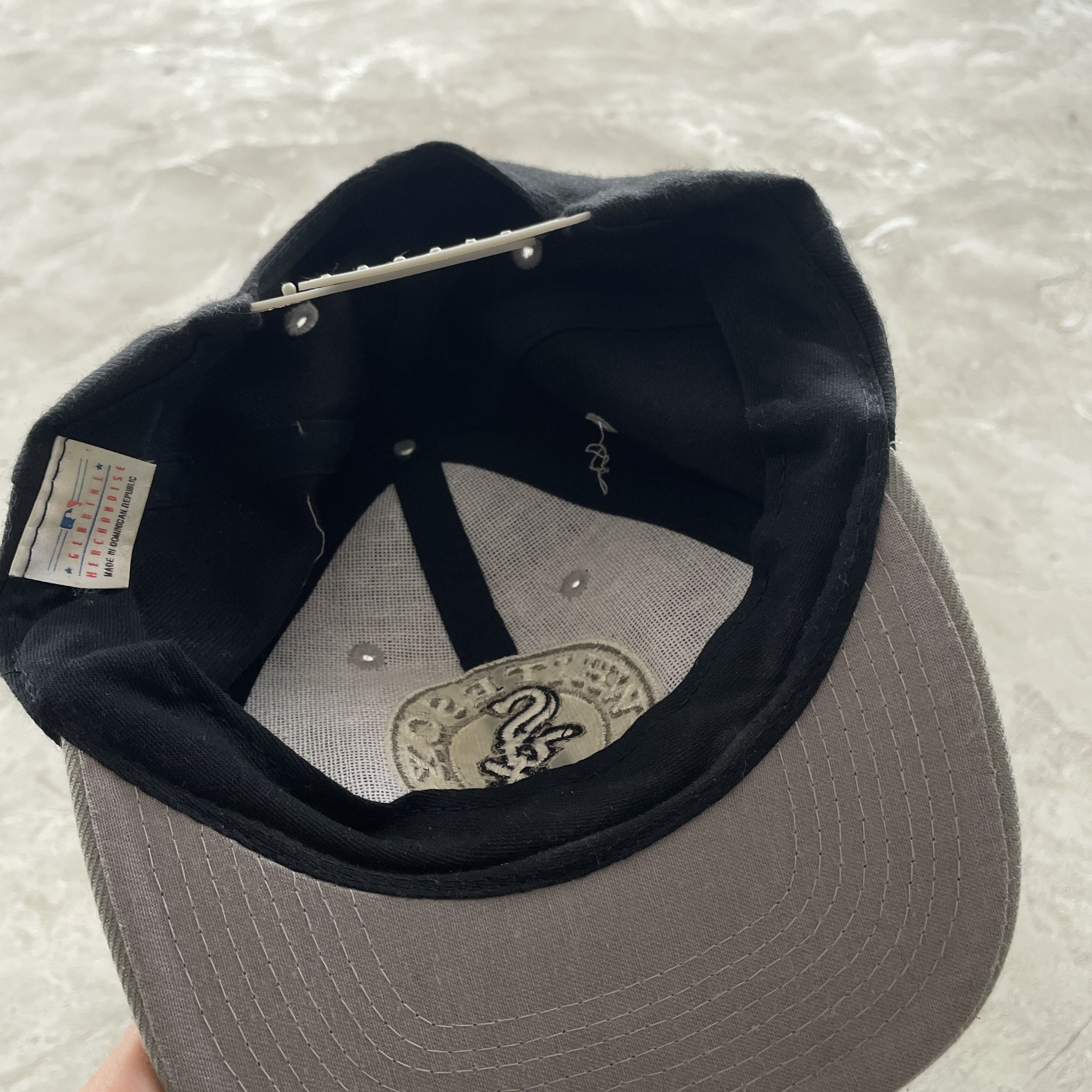 MLB Vintage Chicago White Sox MLB Snapback Hat Two Tone Black Size ONE SIZE - 3 Thumbnail